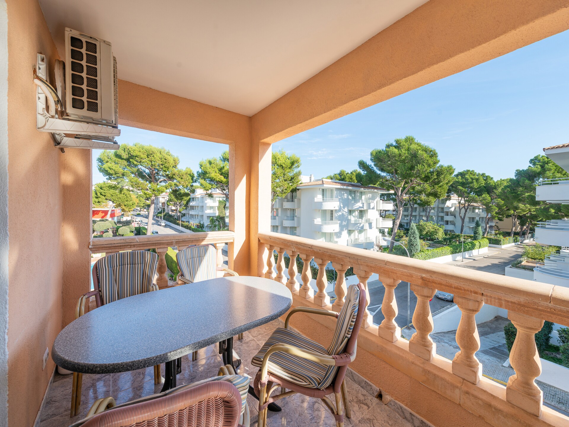 Zonnig appartement met terras aan de golfbaan in Cala Ratjada - foto 3