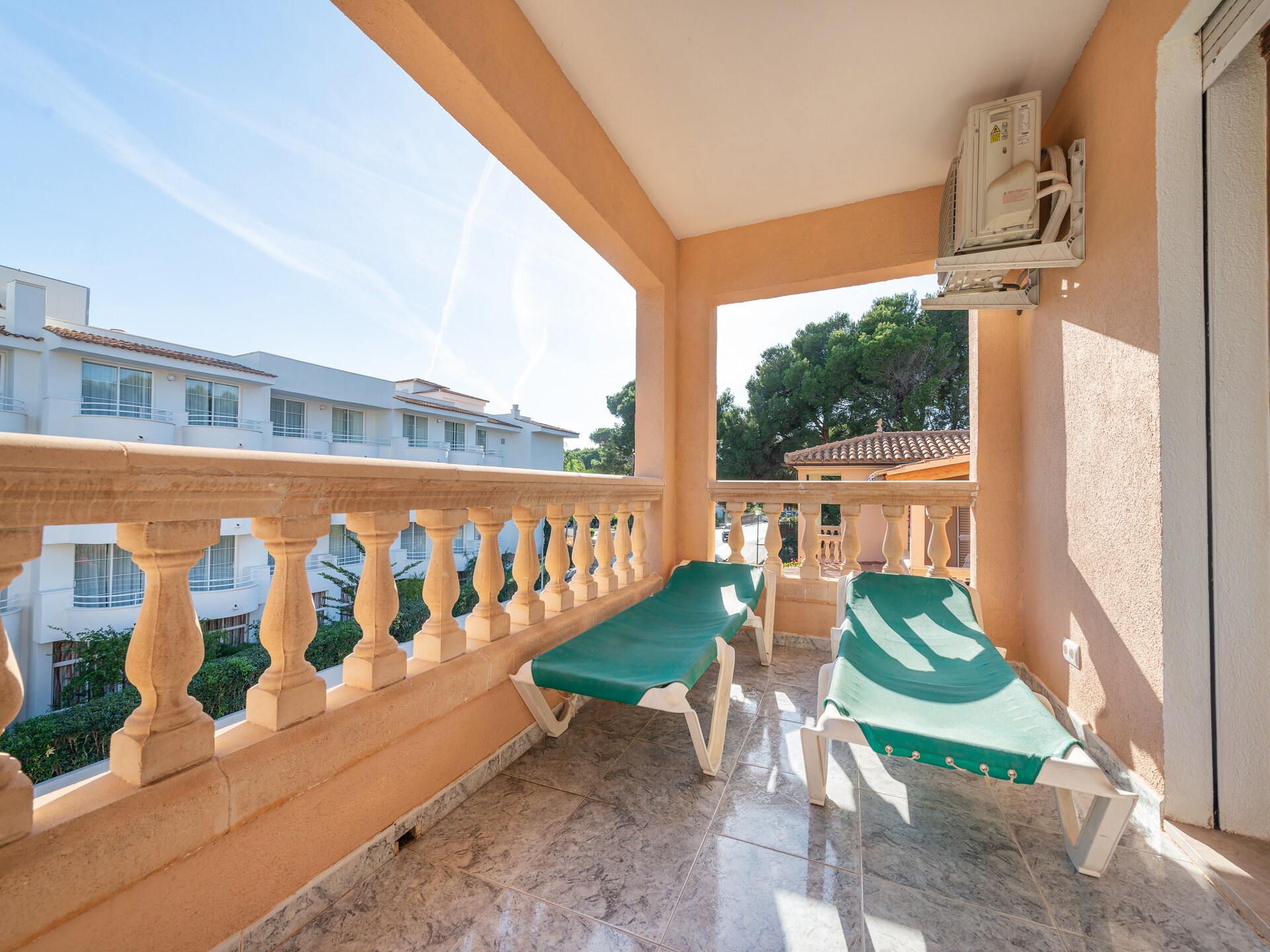 Zonnig appartement met terras aan de golfbaan in Cala Ratjada - foto 5