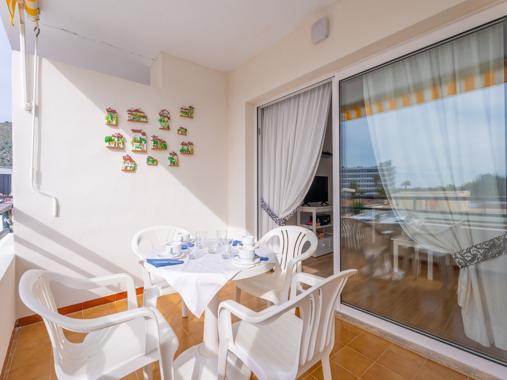 Modern appartement aan golfbaan met bergzicht, op 1 km van het strand - foto 3