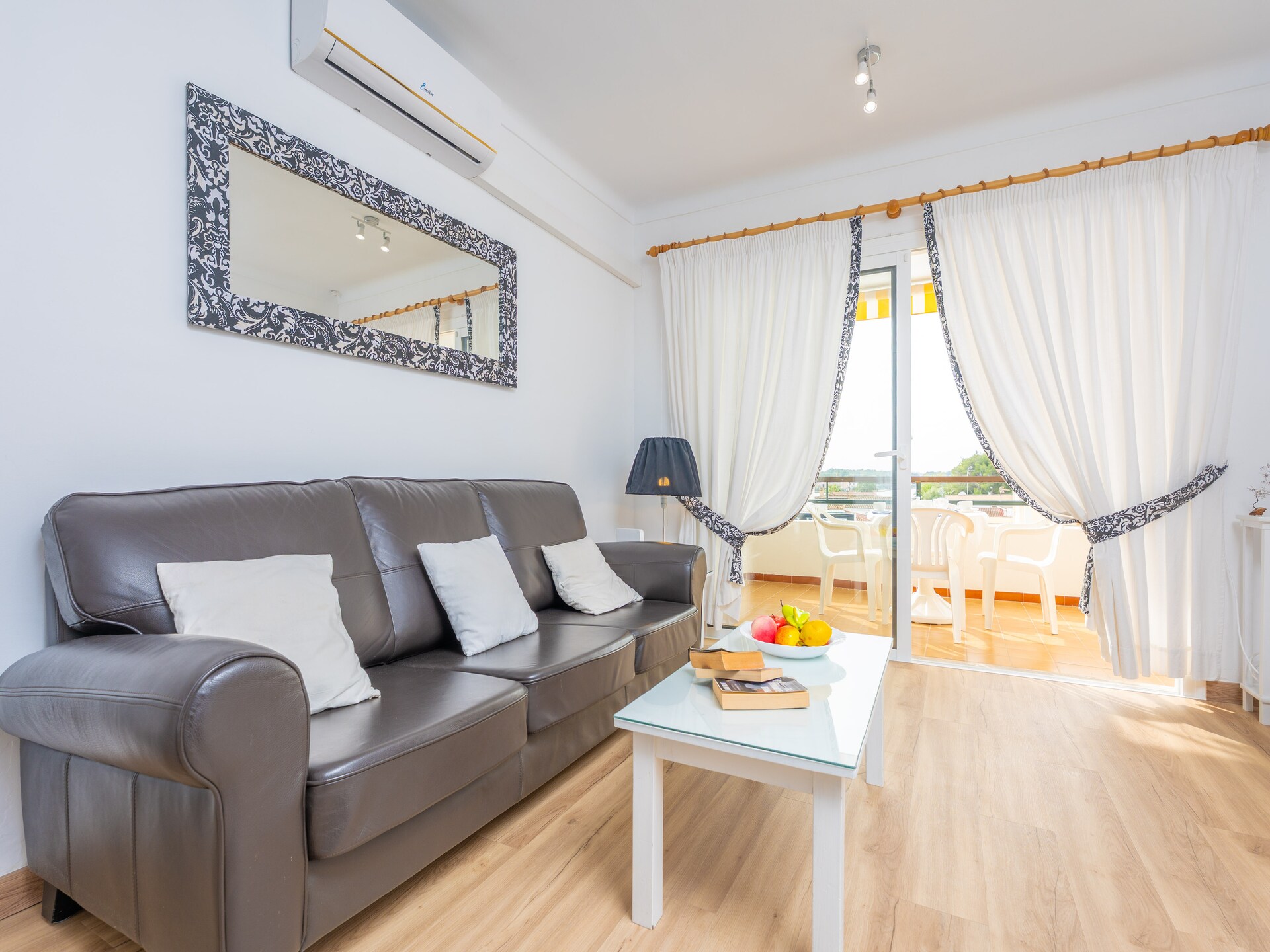 Modern appartement aan golfbaan met bergzicht, op 1 km van het strand - foto 4