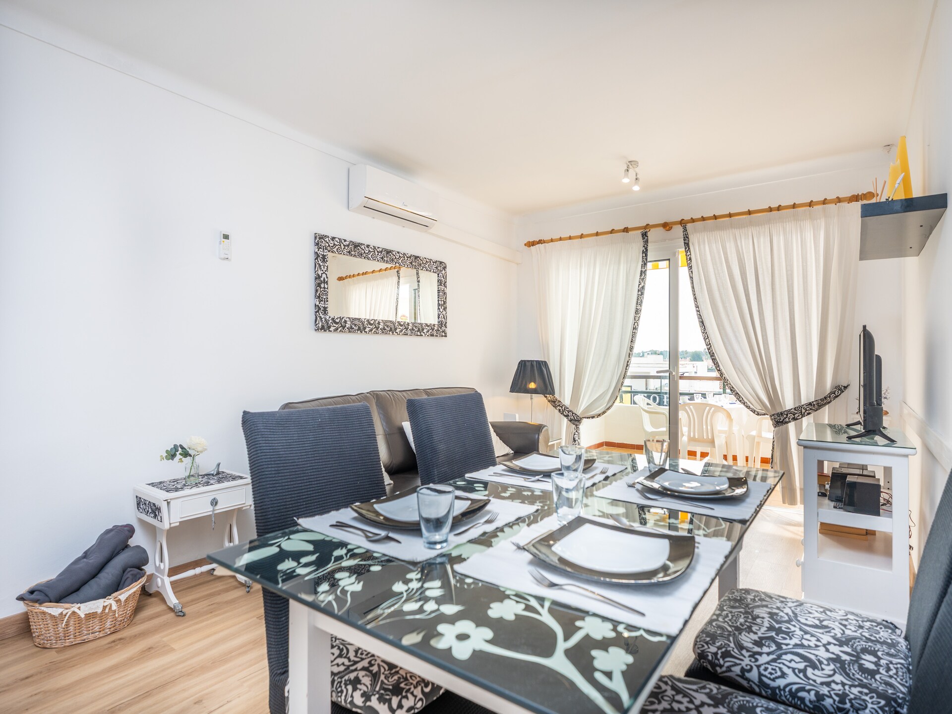 Modern appartement aan golfbaan met bergzicht, op 1 km van het strand - foto 7