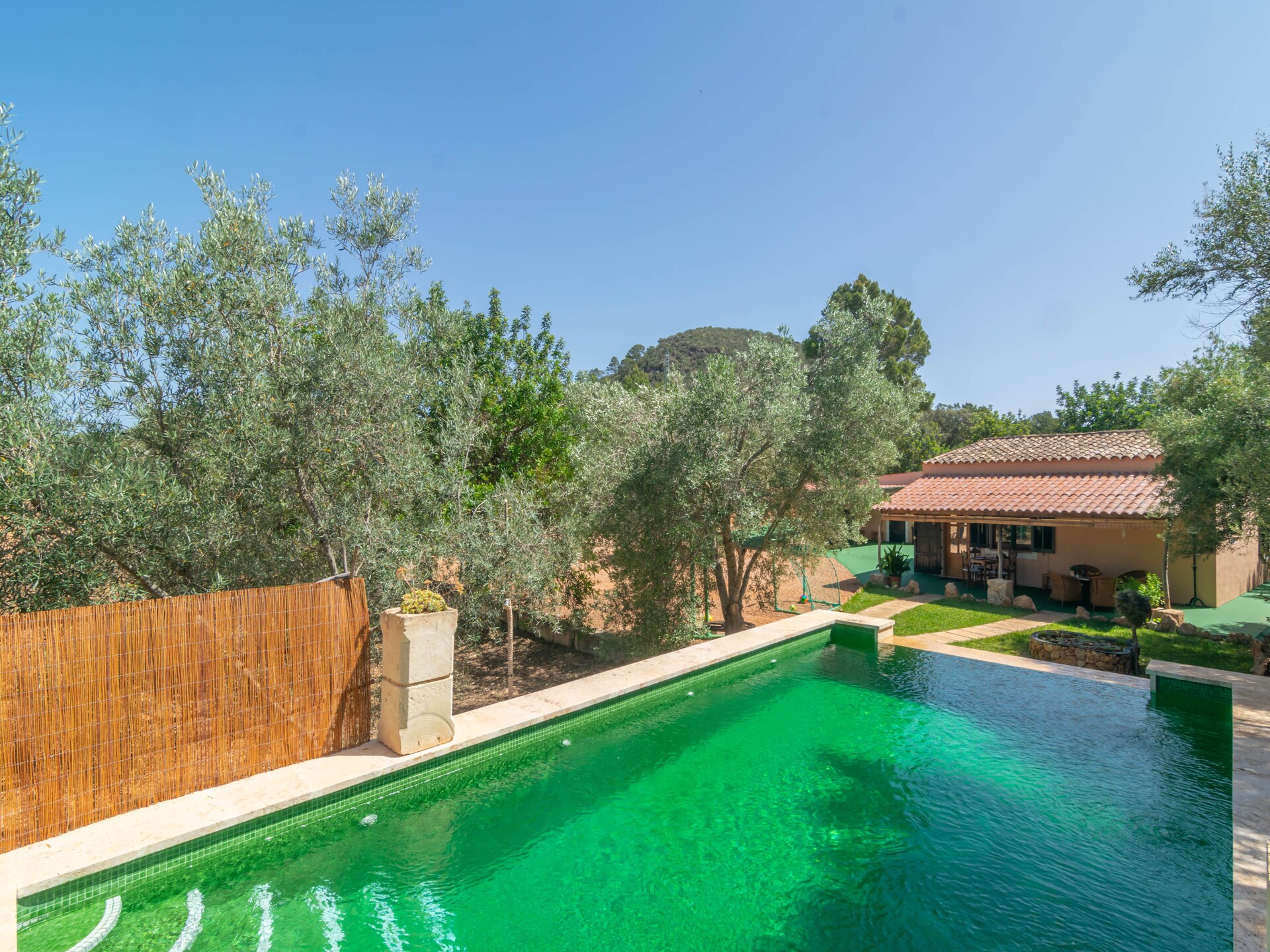 Vrijstaande villa aan de golfbaan bij Llucmajor met privézwembad - foto 28