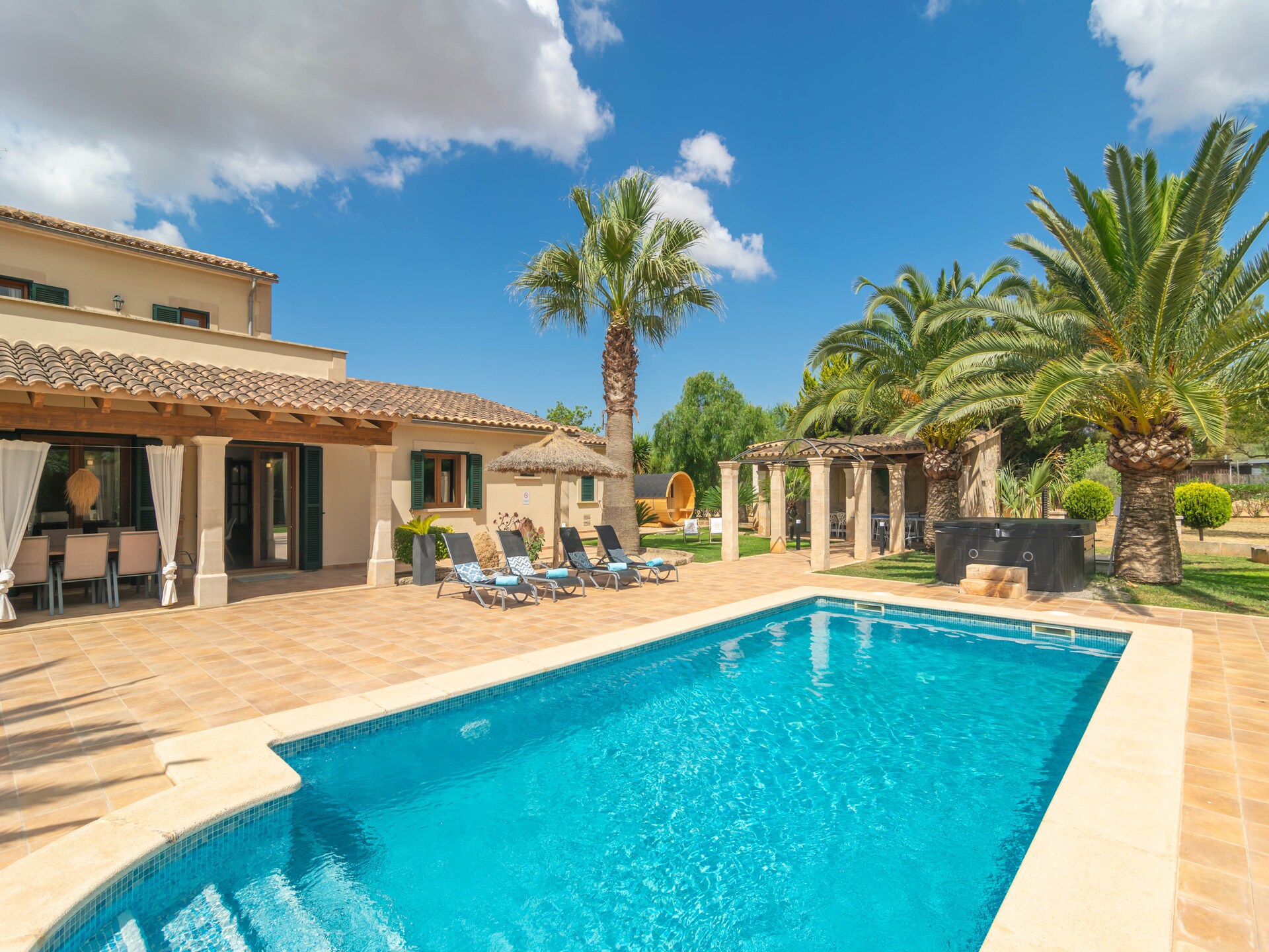 Vrijstaande villa aan golfbaan met privézwembad, jacuzzi & sauna in Llucmajor - foto 8