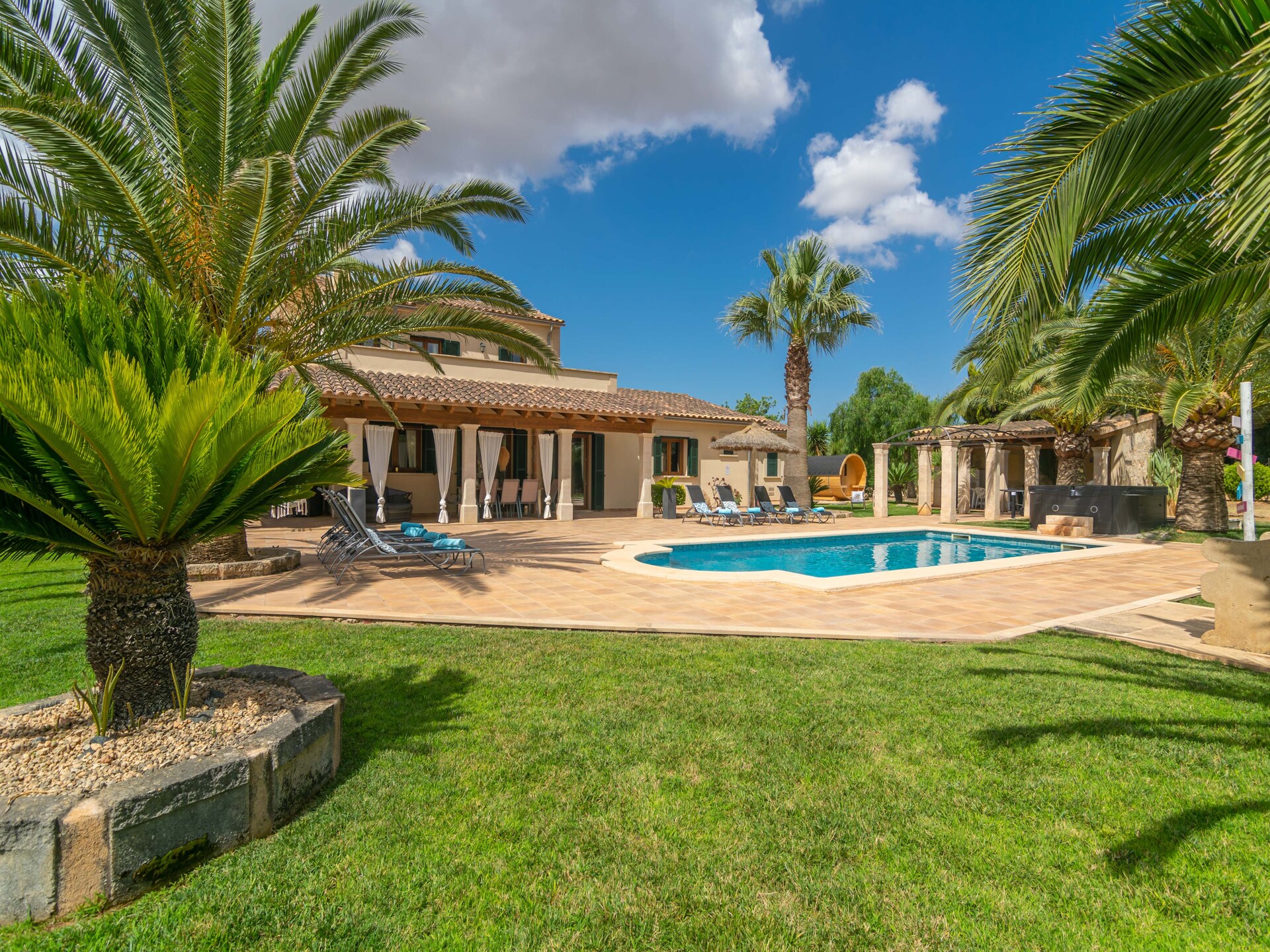 Vrijstaande villa aan golfbaan met privézwembad, jacuzzi & sauna in Llucmajor - foto 9
