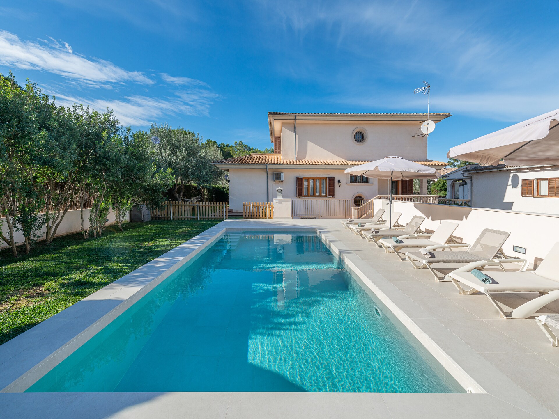 Op 500 m van het strand: Villa Calma in Son Serra De Marina - foto 9