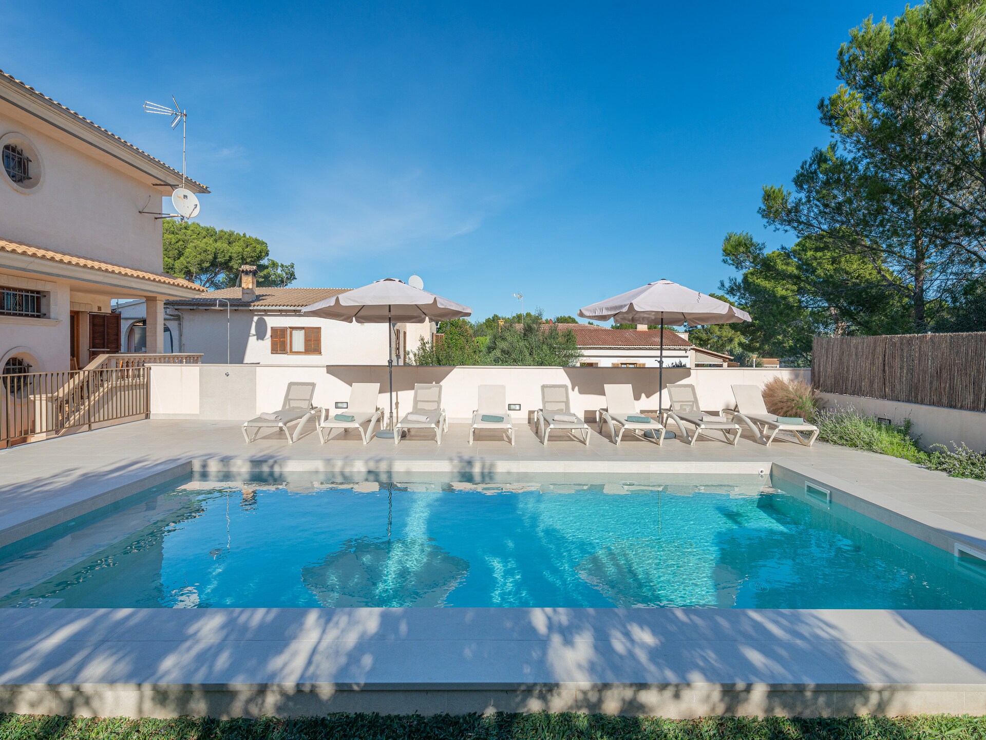 Op 500 m van het strand: Villa Calma in Son Serra De Marina - foto 12