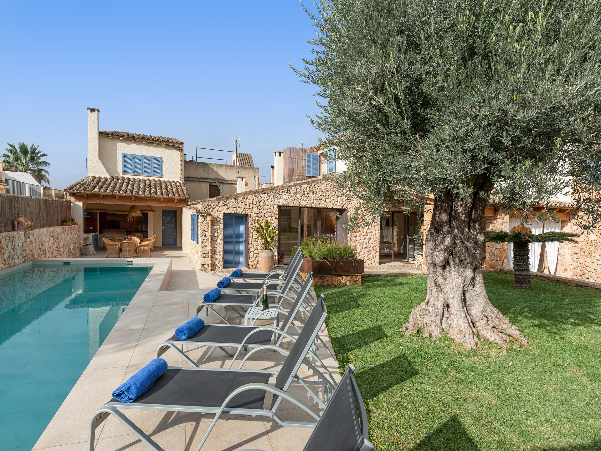 Ruime villa met privézwembad aan de golfbaan in Costitx, Mallorca - foto 7