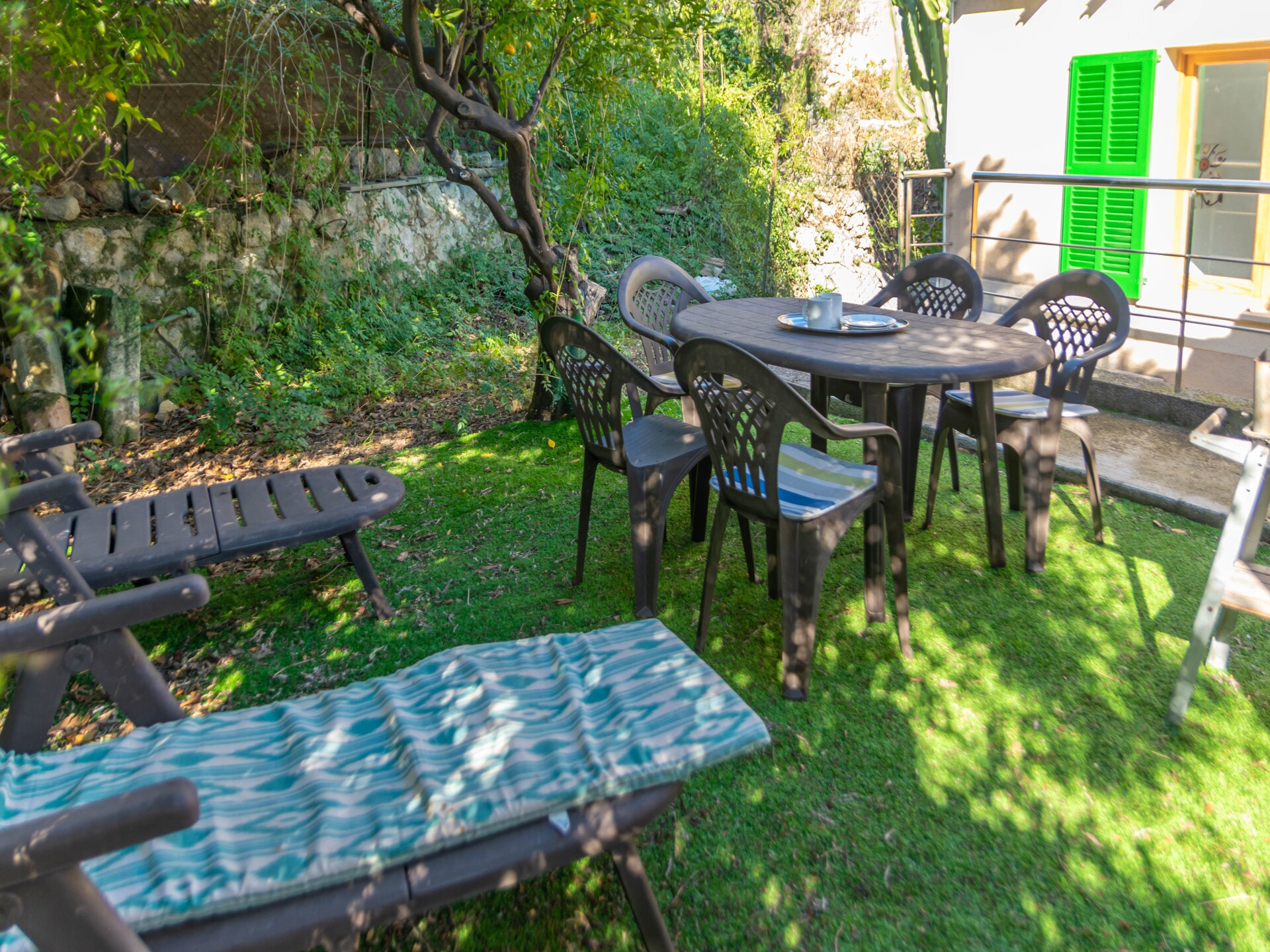 Ruime tent voor 10 personen in het hart van Caimari - foto 7