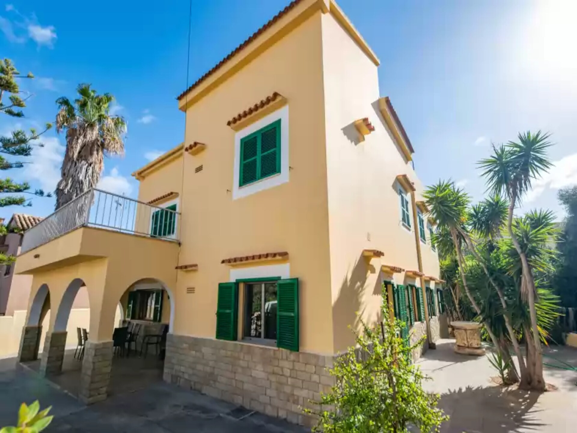 Vrijstaande villa met privézwembad aan de golfbaan in Portocolom - foto 1