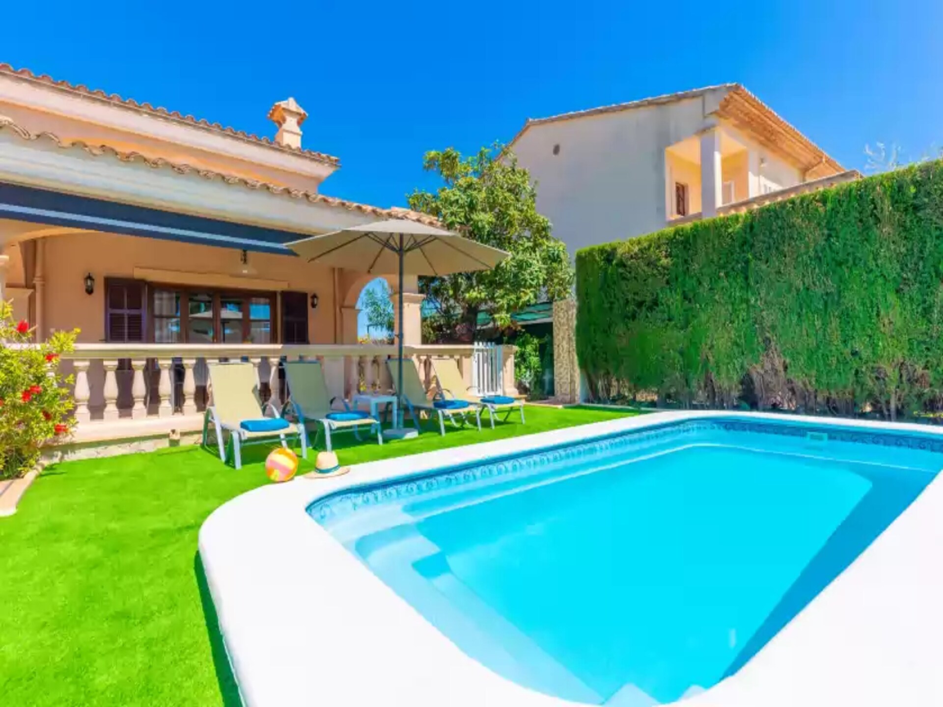 Vrijstaande villa met privézwembad op 900 meter van het strand van Alcudia - foto 36