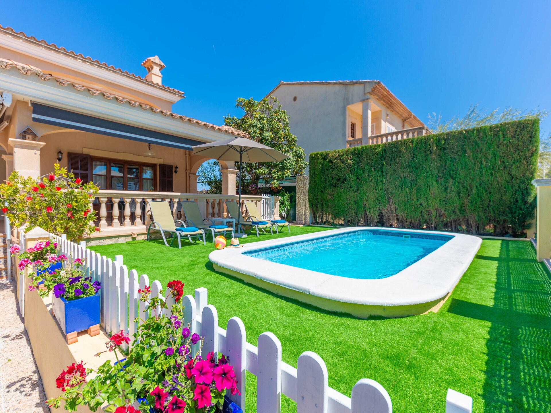 Vrijstaande villa met privézwembad op 900 meter van het strand van Alcudia - foto 10