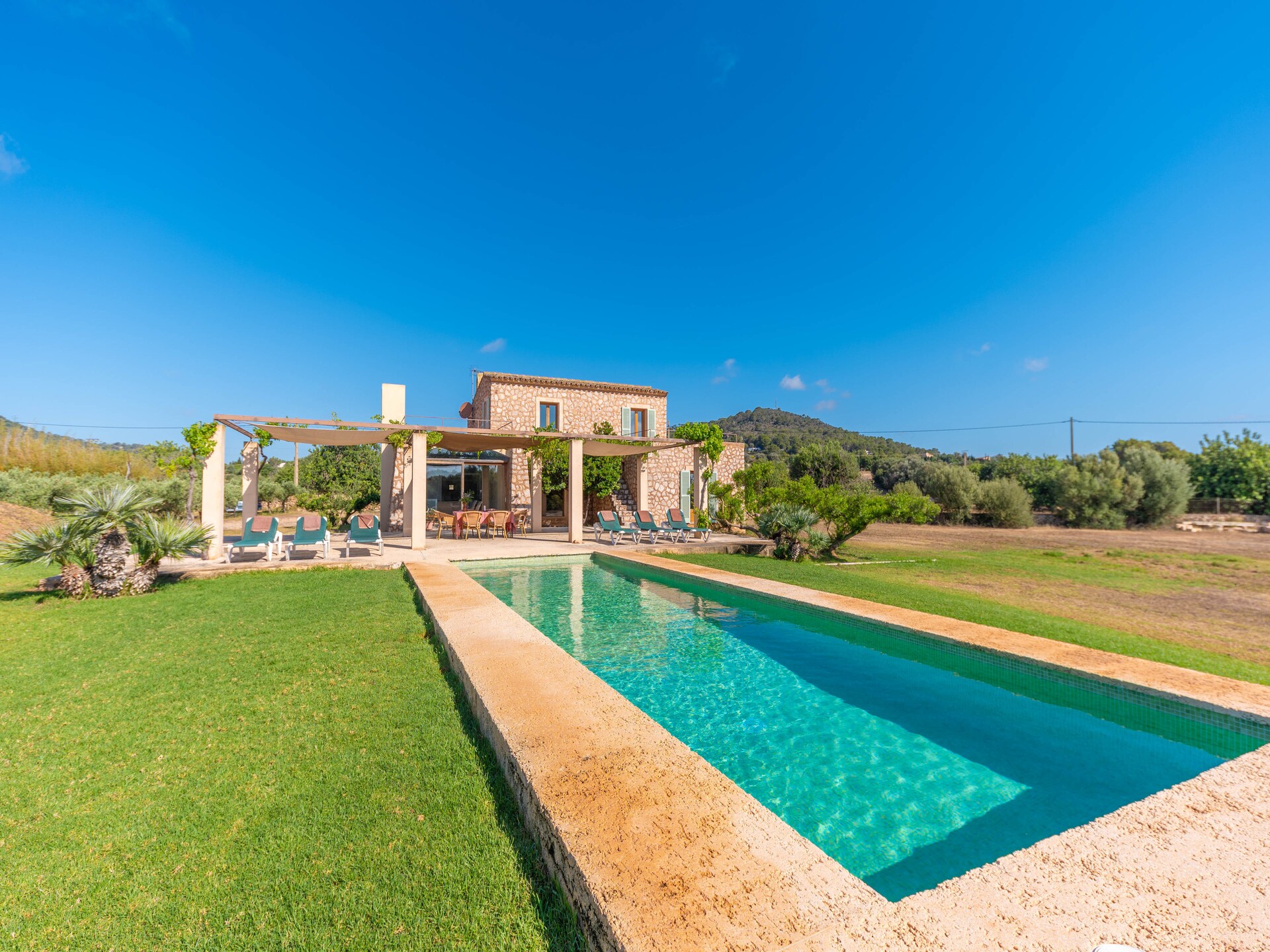 Vrijstaande villa aan de golfbaan met privézwembad, vlakbij Cala Bona - foto 10