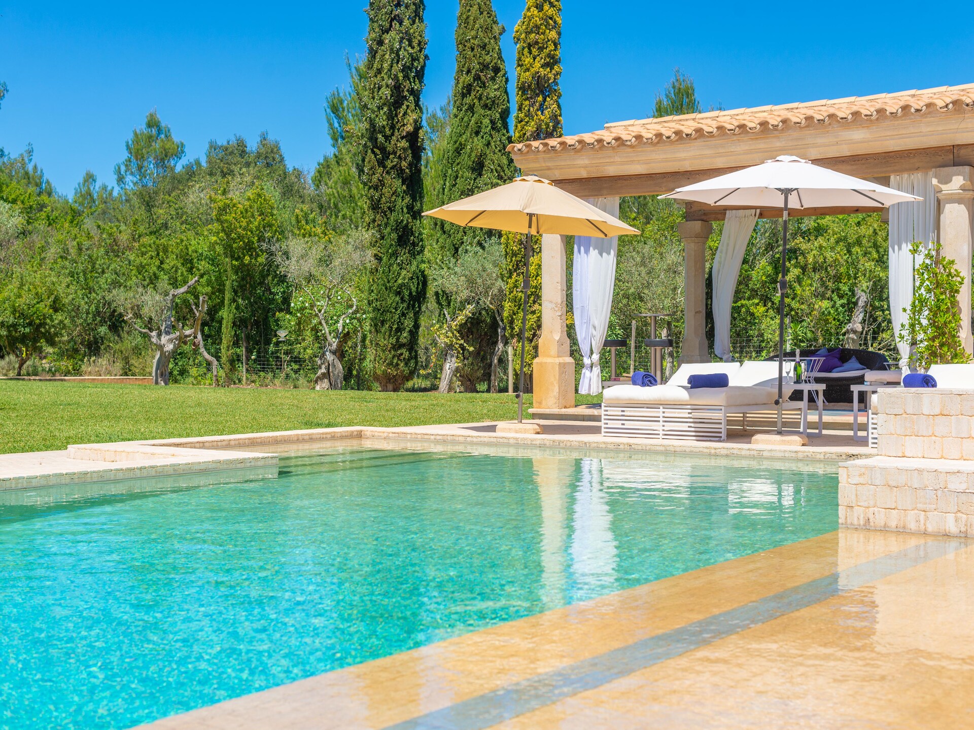 Vrijstaande villa aan golfbaan met privézwembad en jacuzzi bij Pollença - foto 7