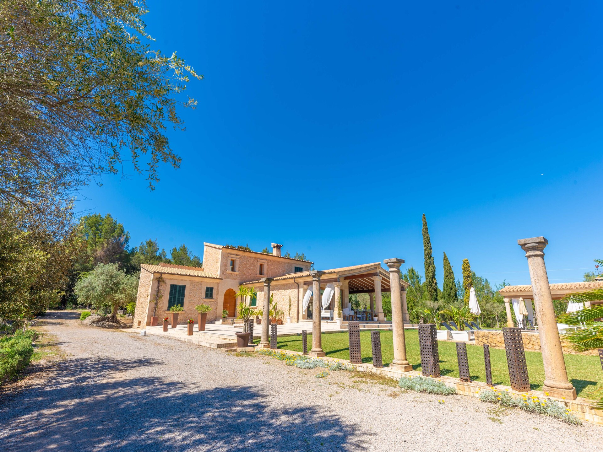 Vrijstaande villa aan golfbaan met privézwembad en jacuzzi bij Pollença - foto 35