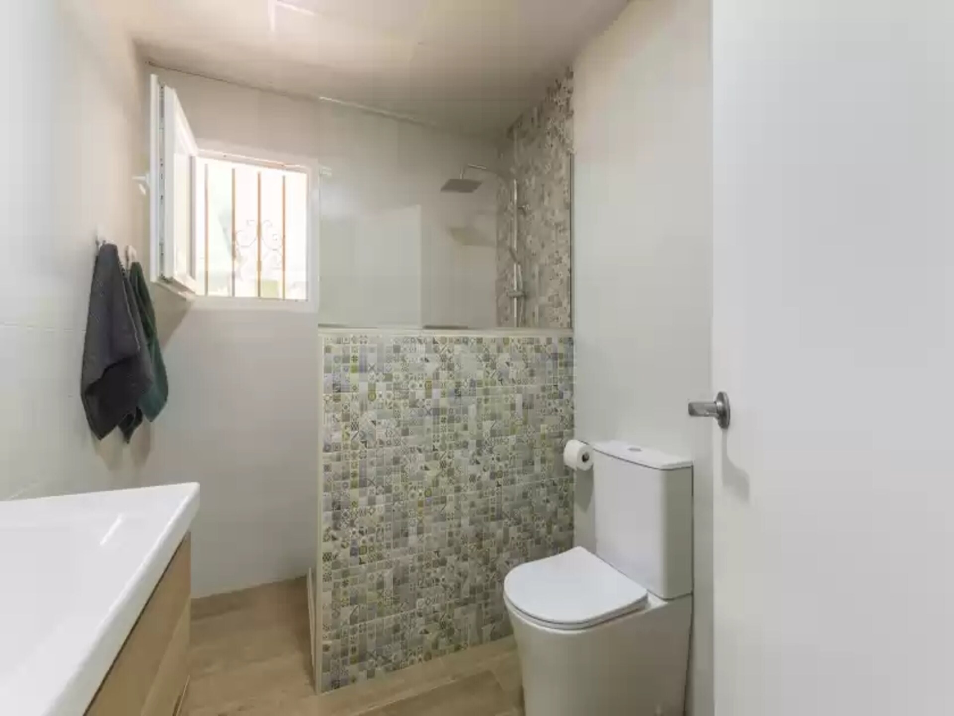 Vrijstaande villa met privézwembad en uitzicht op de bergen bij Barx - foto 23