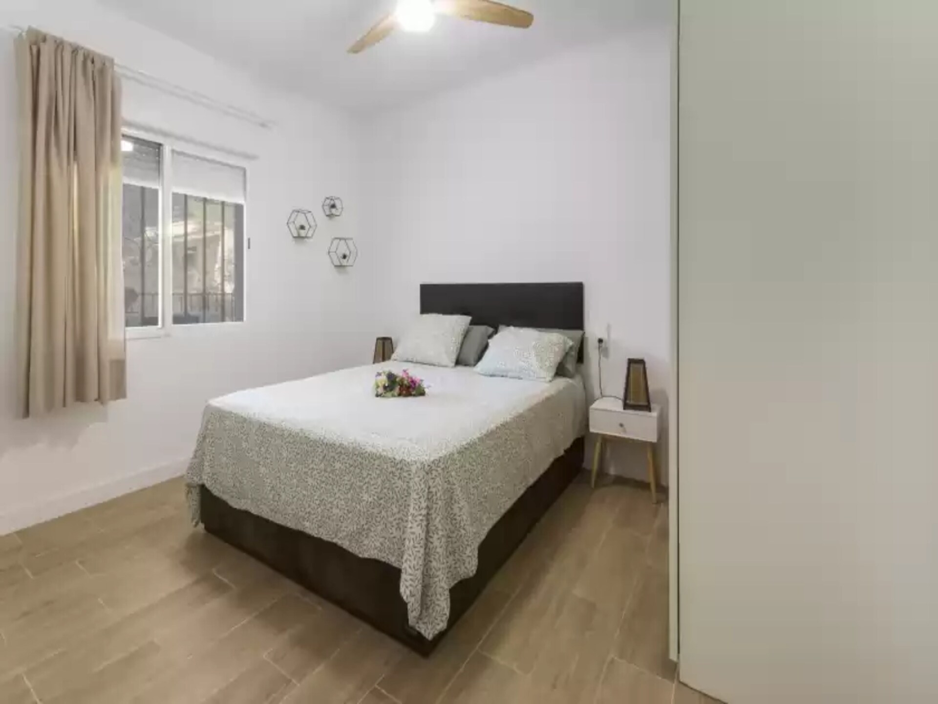 Vrijstaande villa met privézwembad en uitzicht op de bergen bij Barx - foto 3