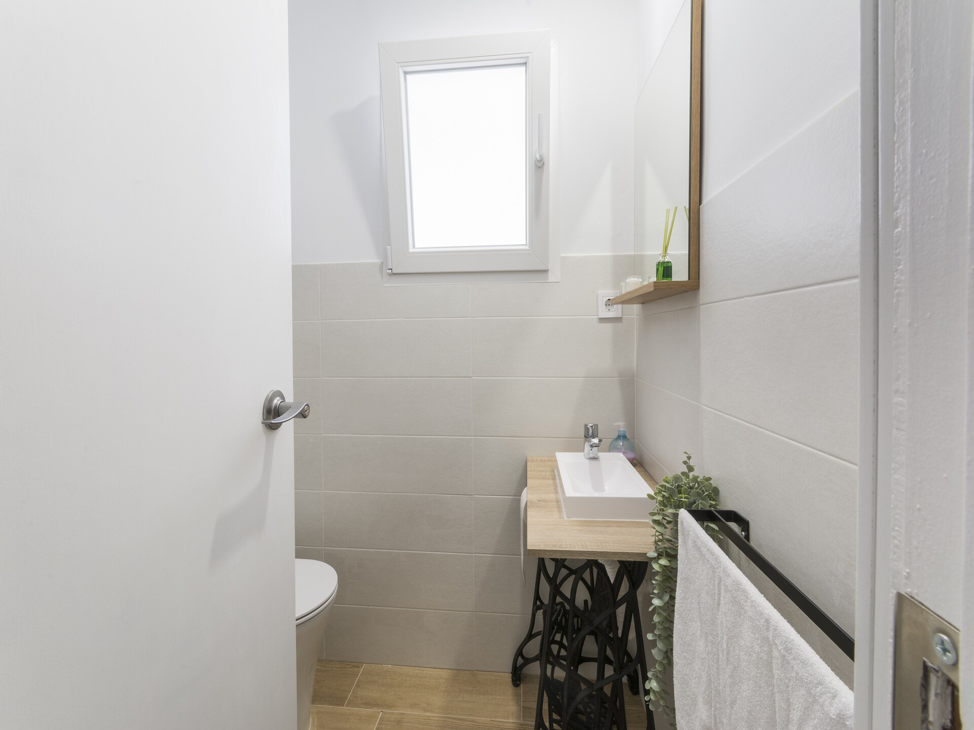 Vrijstaande villa met privézwembad en uitzicht op de bergen bij Barx - foto 24