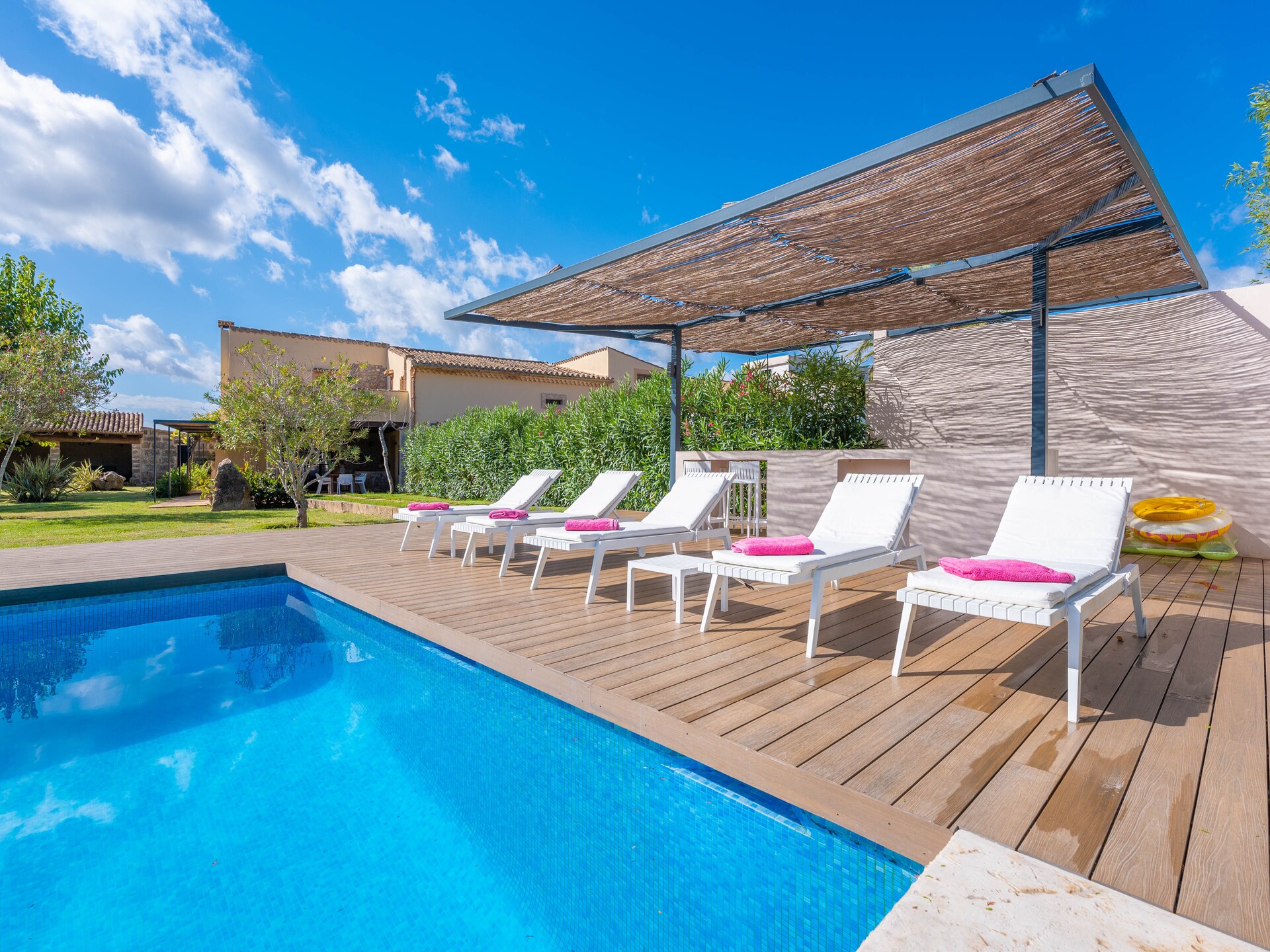 Exclusieve villa met privézwembad, tennisbaan en ligging aan de golfbaan - foto 34