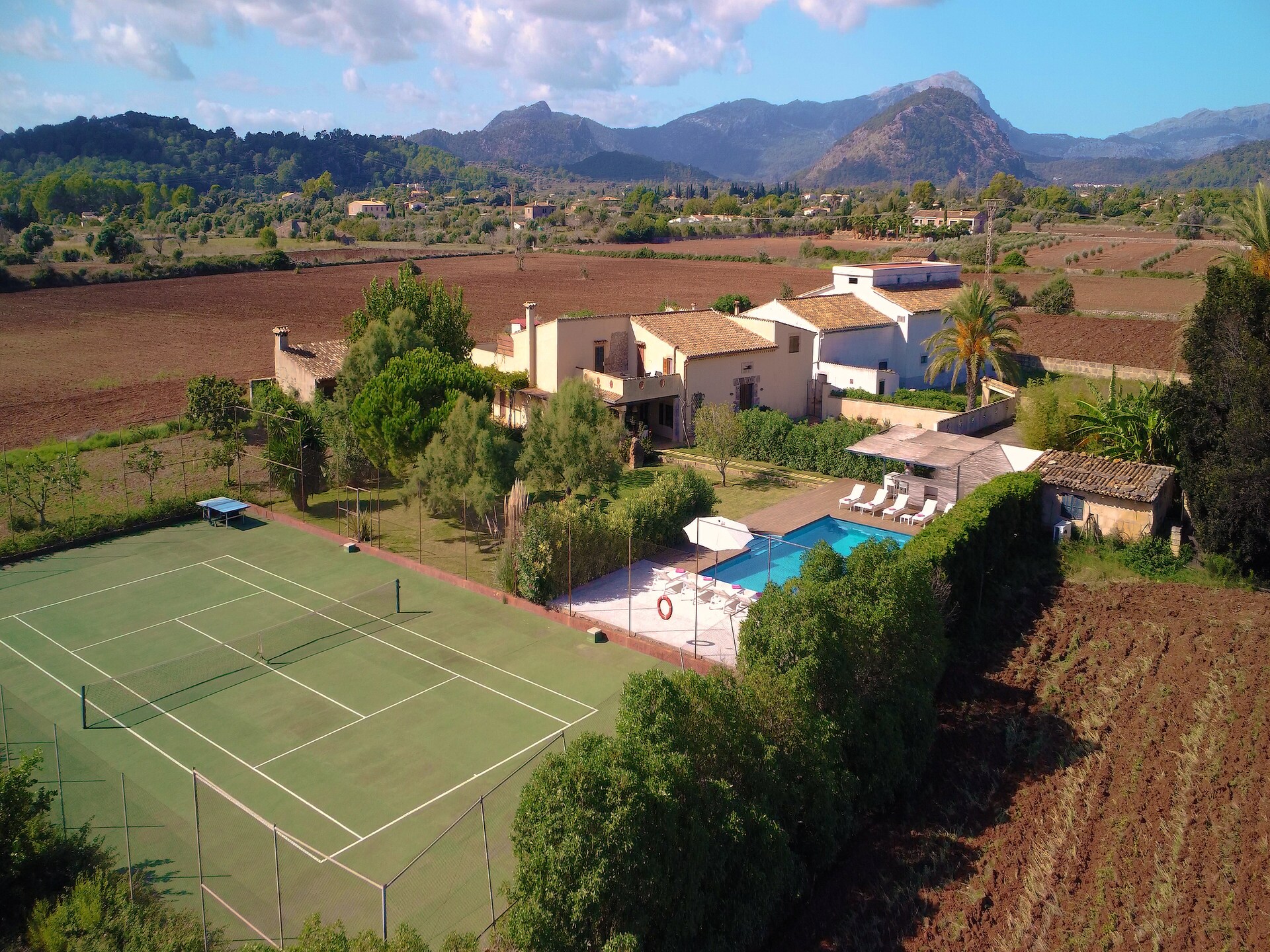Exclusieve villa met privézwembad, tennisbaan en ligging aan de golfbaan - foto 33
