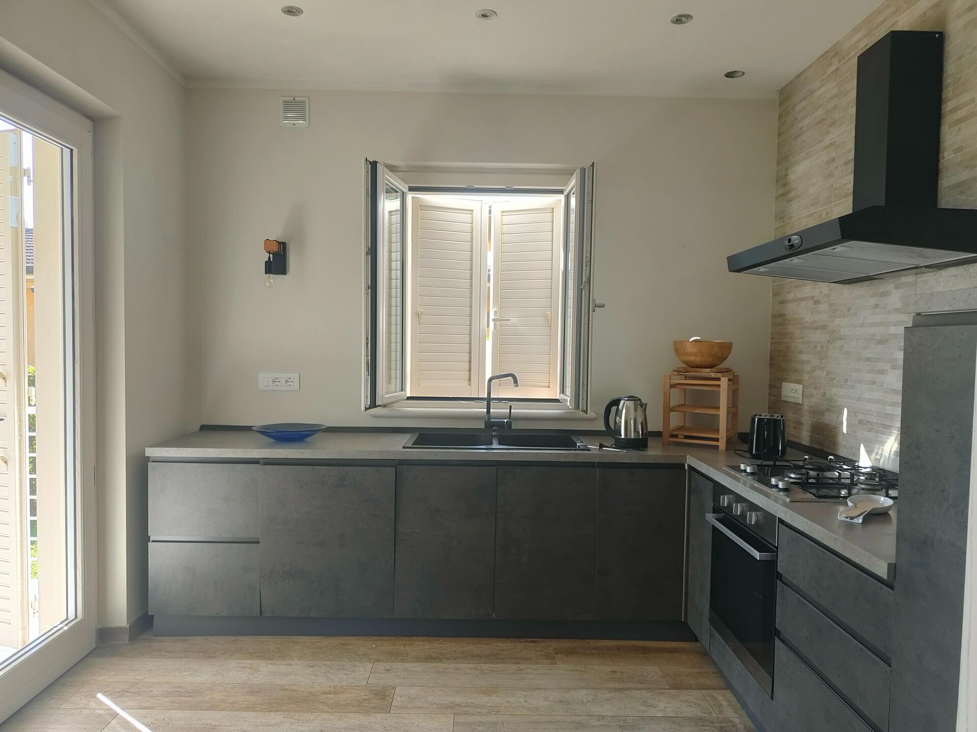 Modern vakantiehuis met veranda en houtoven nabij de Toscaanse kust - foto 8