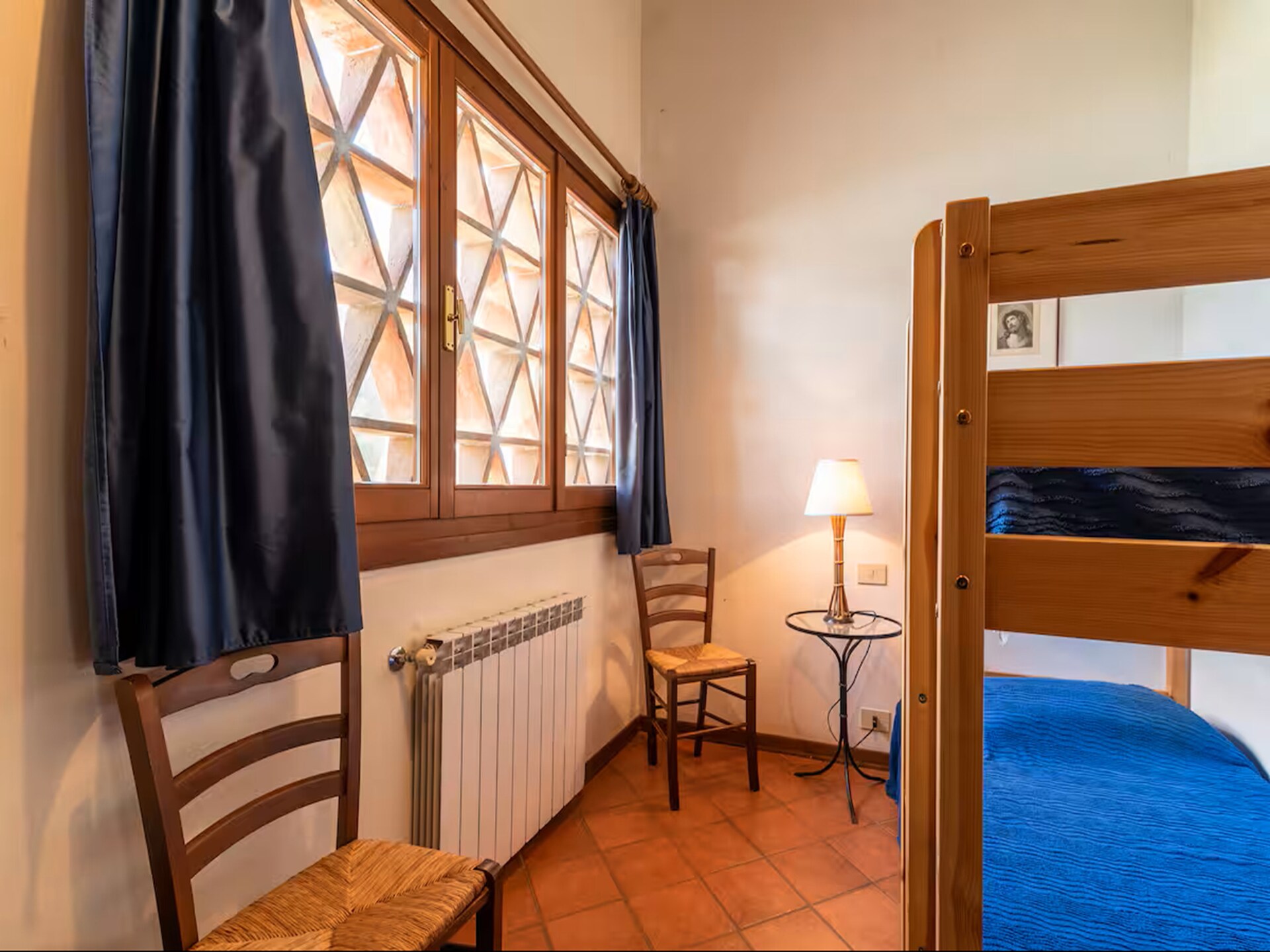 Licht appartement in Laterina met zwembad, tuin en uitzicht op Toscaanse heuvels - foto 15
