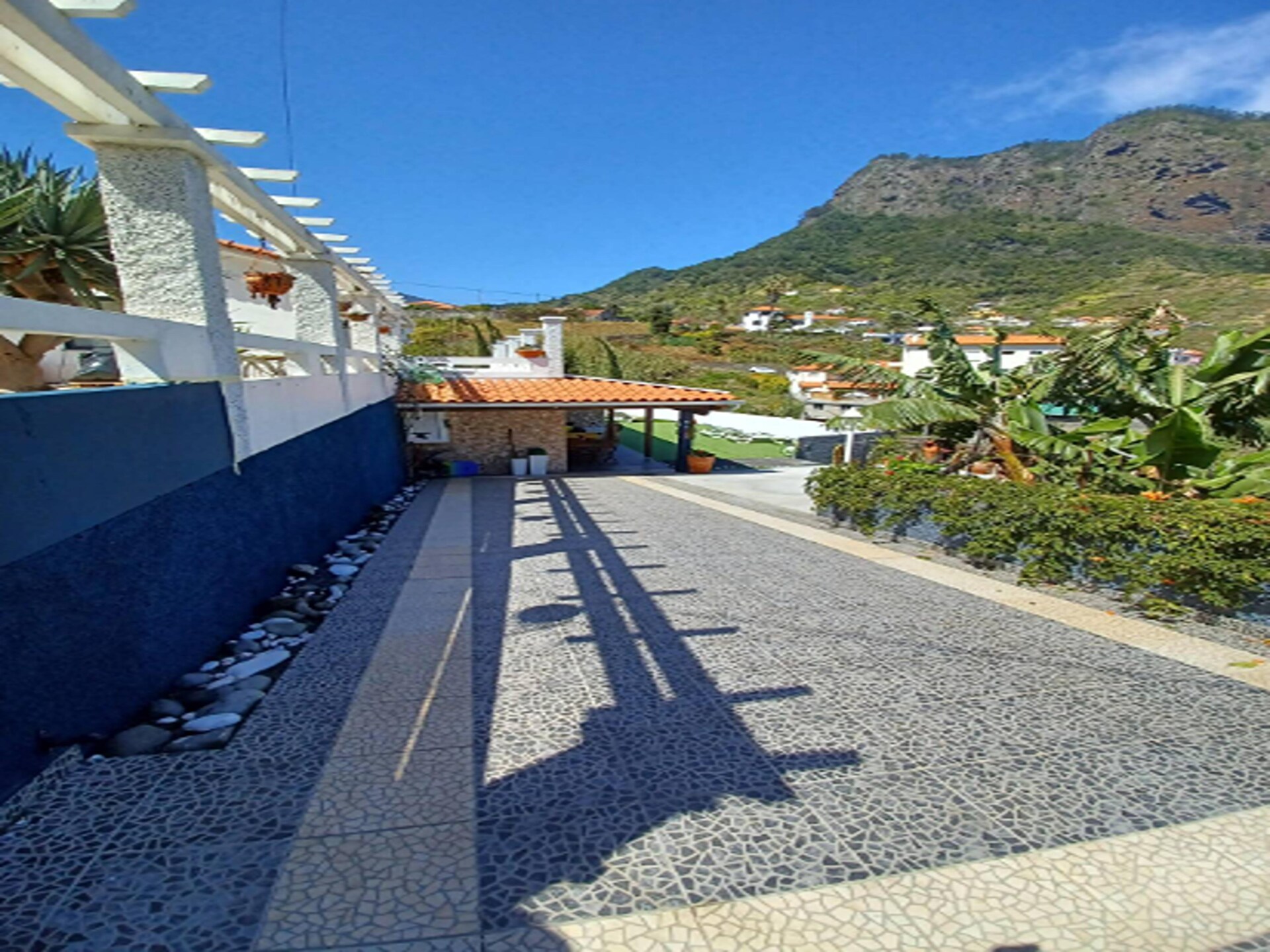 Vrijstaande villa met 2 slaapkamers nabij strand Porto da Cruz - foto 4