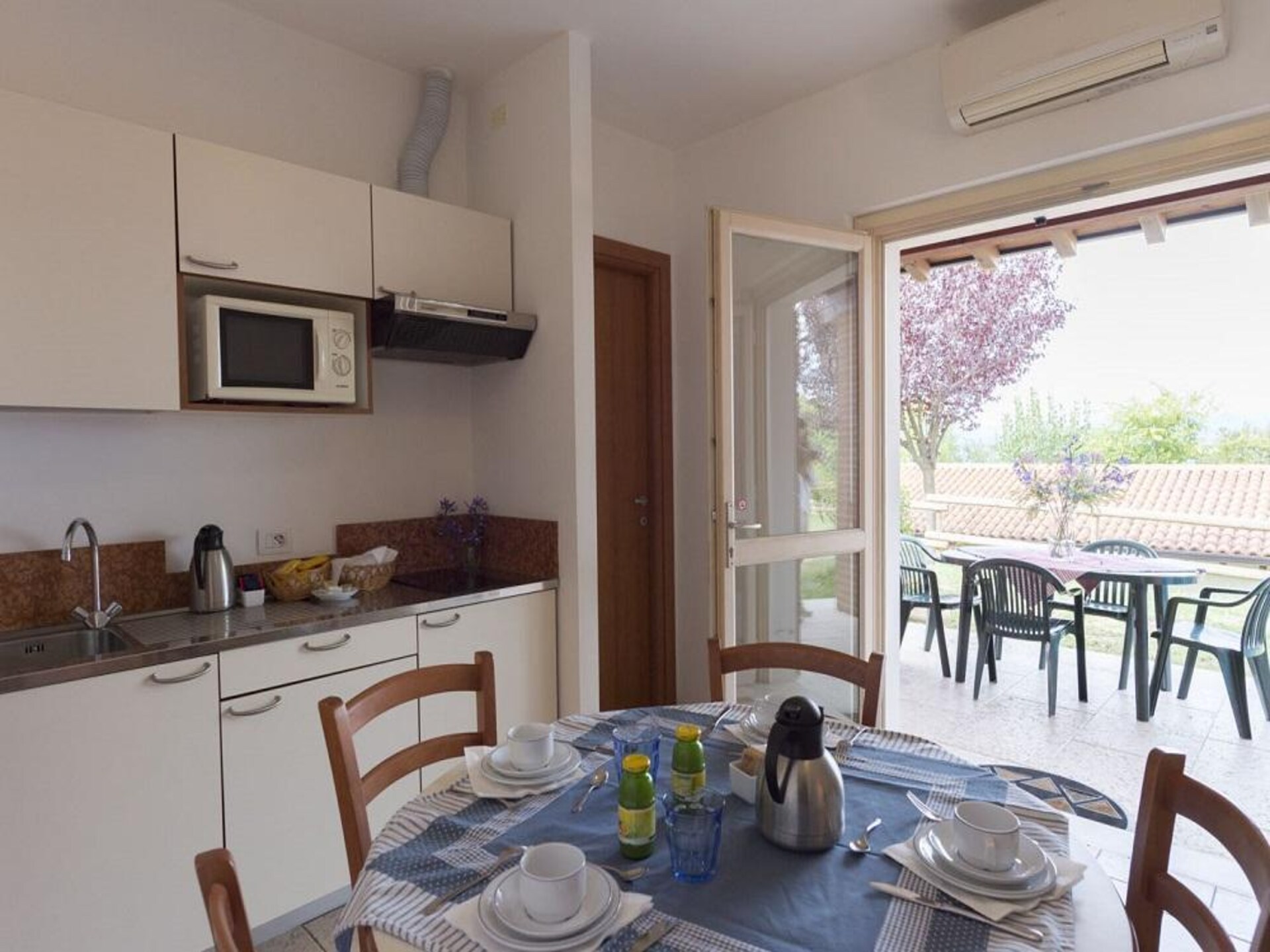 Bungalow Trilo Valpolicella voor 5 personen op vakantiepark Piani di Clodia - foto 13