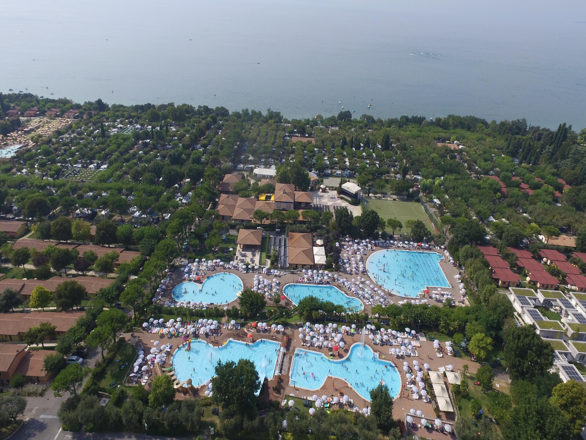 Bungalow Trilo Valpolicella voor 5 personen op vakantiepark Piani di Clodia - foto 10