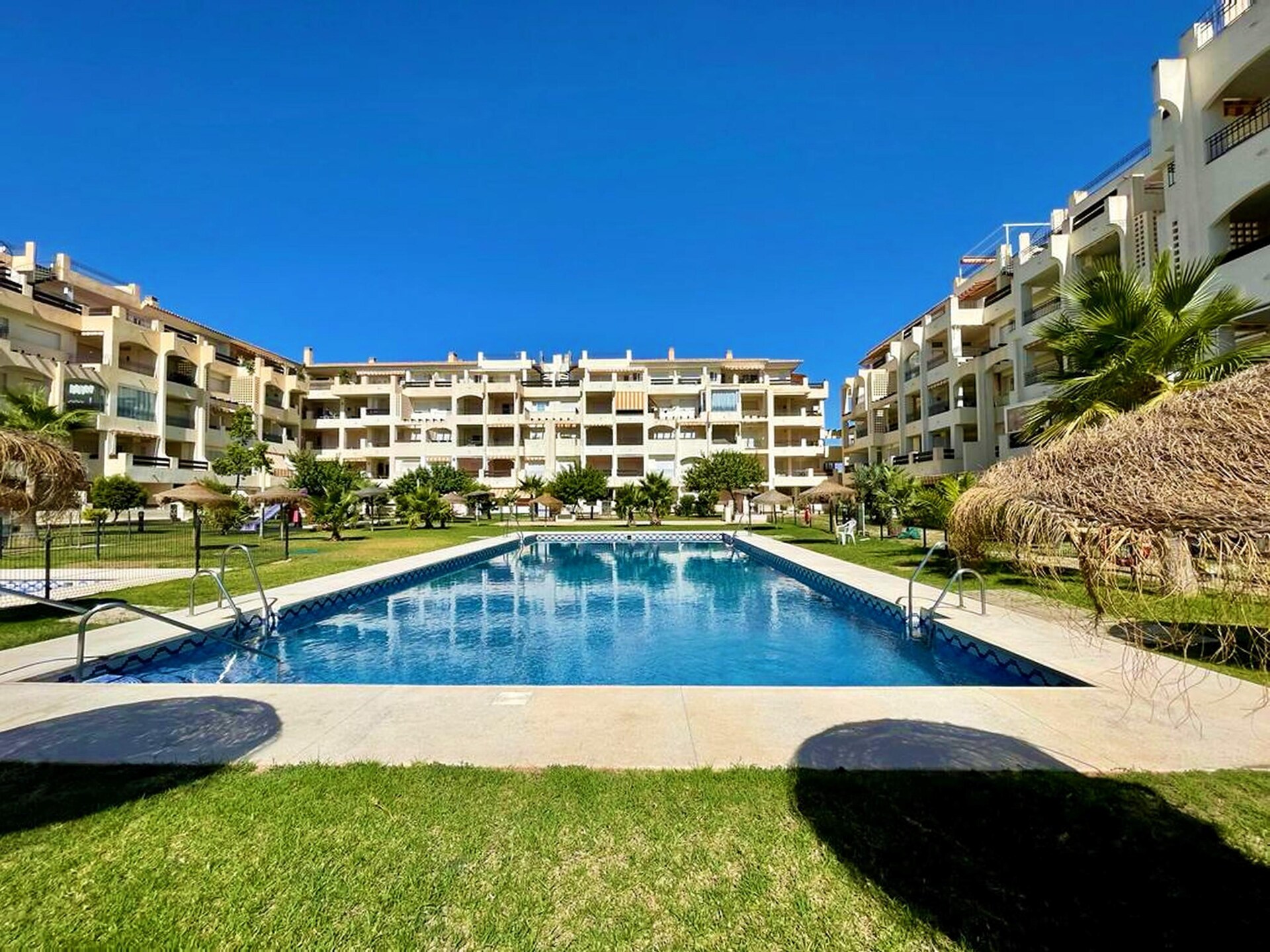 Op 450 m van het strand: ruim appartement in Roquetas de Mar · 6 pers. - foto 9