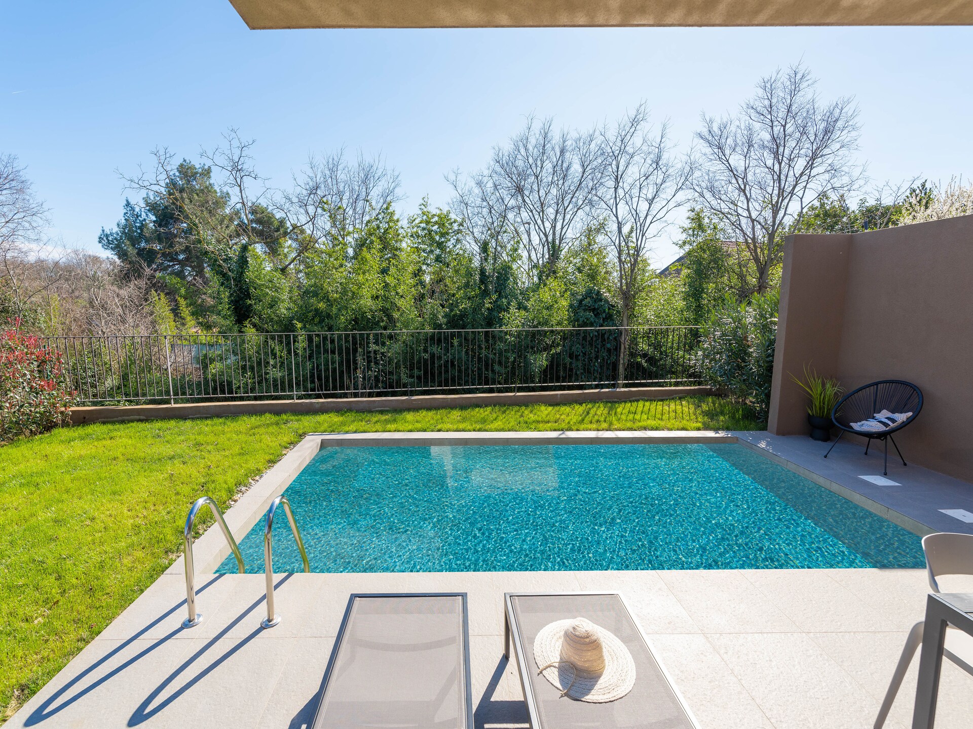 Luxe villa-appartement met privézwembad op 500m van het strand - foto 25