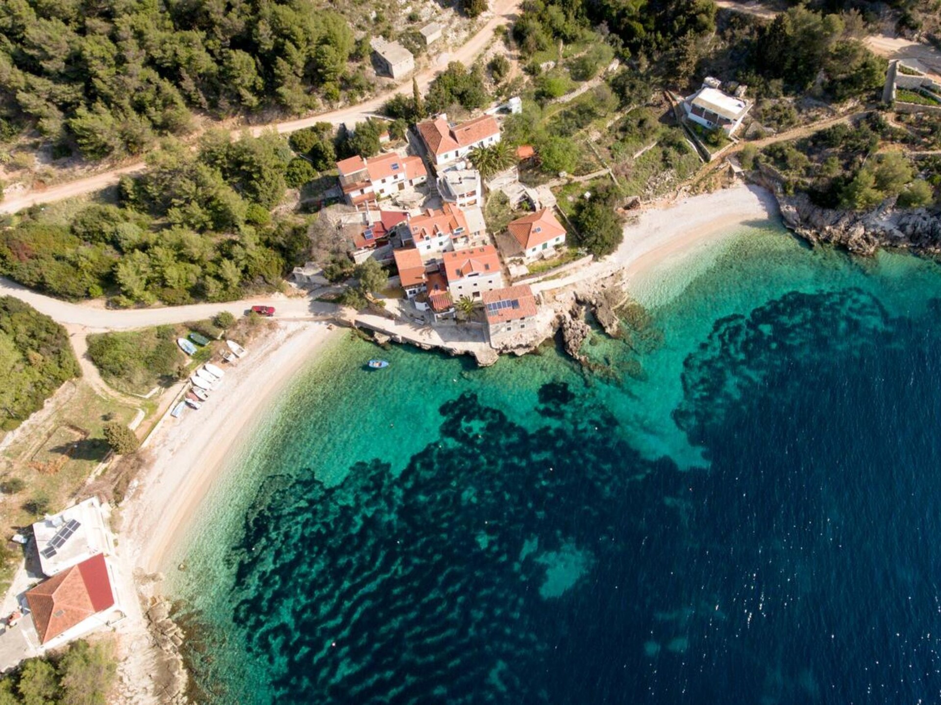 Vrijstaand vakantiehuis aan zee op Hvar voor 8 personen - foto 37