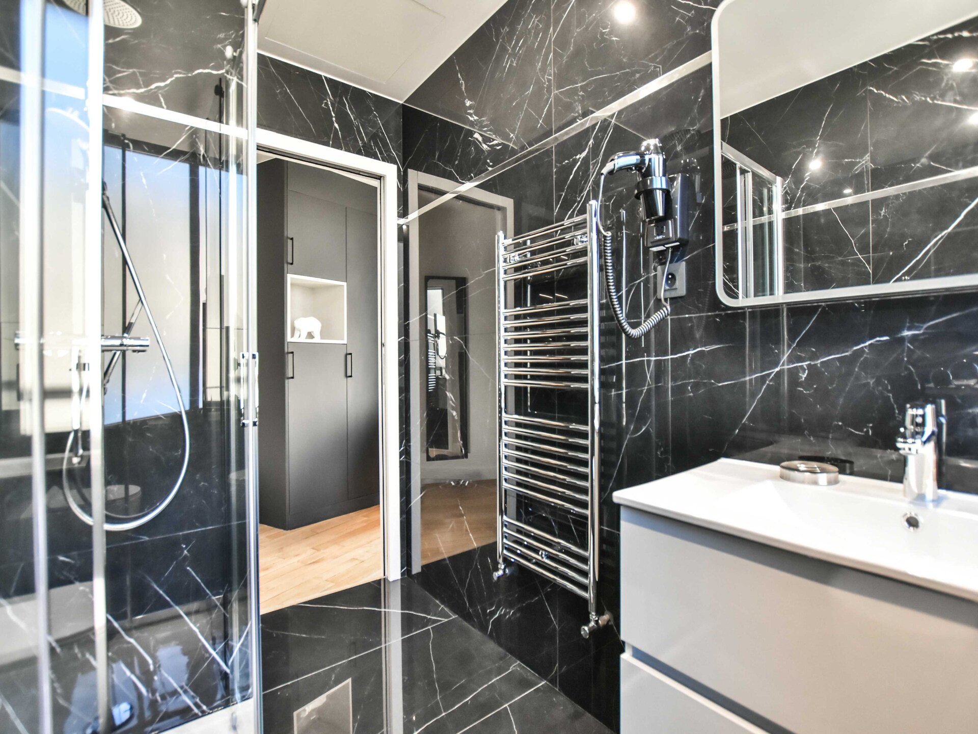 Licht appartement met airco in het 9e arrondissement, vlak bij Opéra Garnier - foto 12