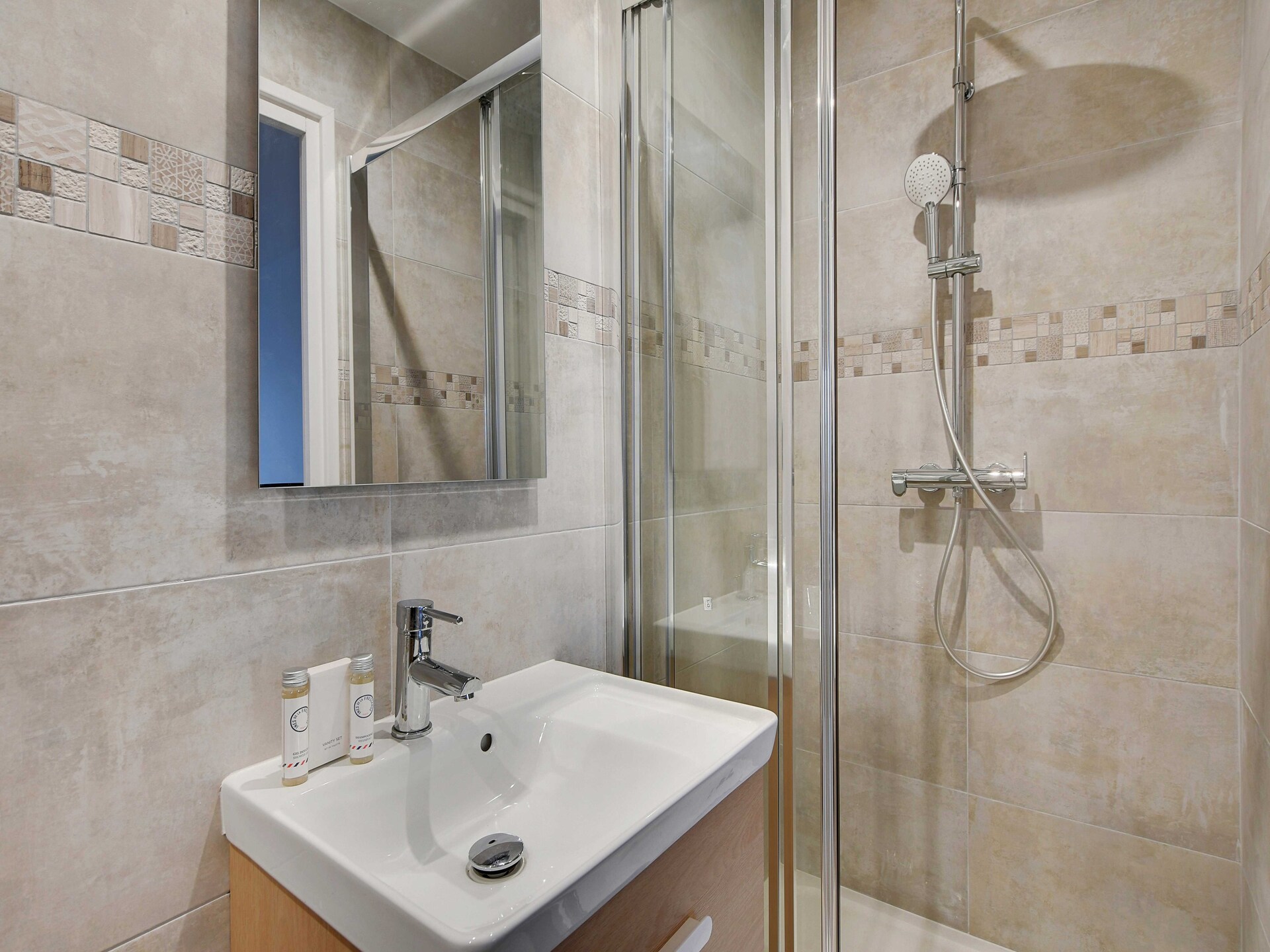 Compact studio-appartement bij metro Le Kremlin-Bicêtre, vlakbij Parijs - foto 4