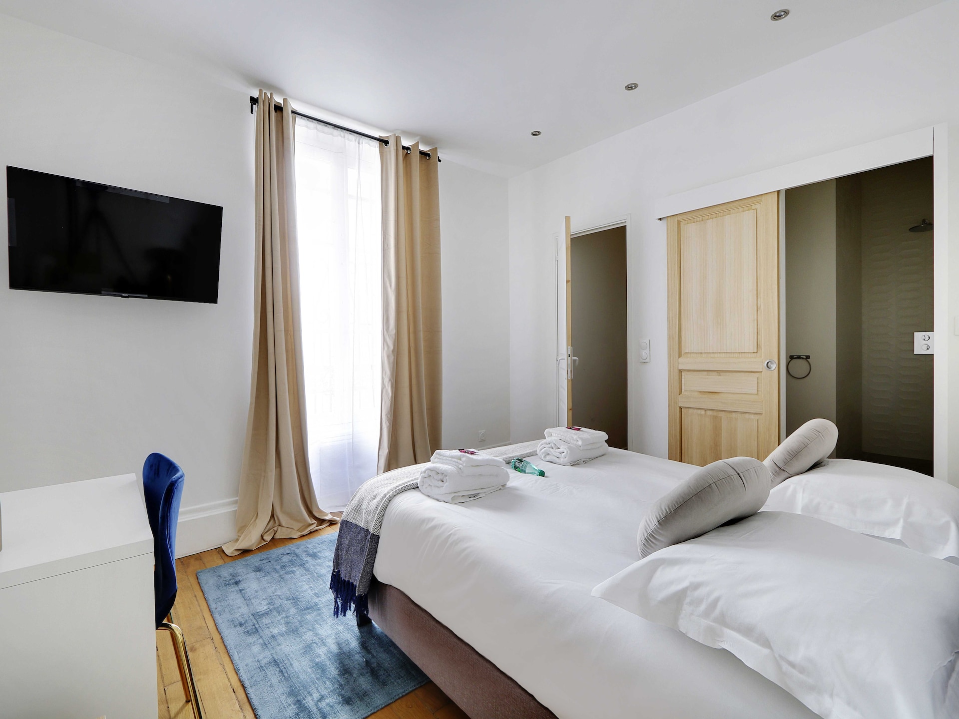 Luxe 8-persoons appartement bij Porte Maillot, 4 slaapkamers - foto 15