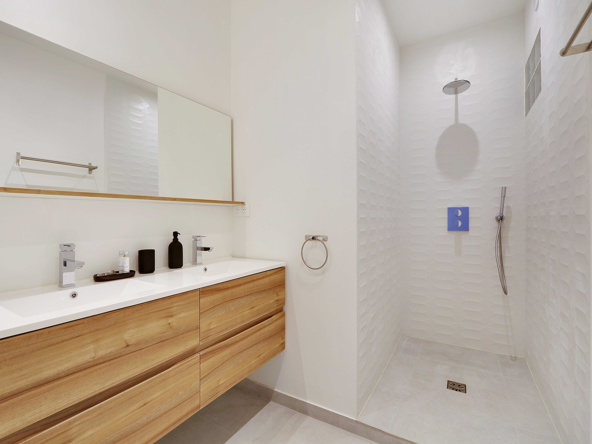 Luxe 8-persoons appartement bij Porte Maillot, 4 slaapkamers - foto 19