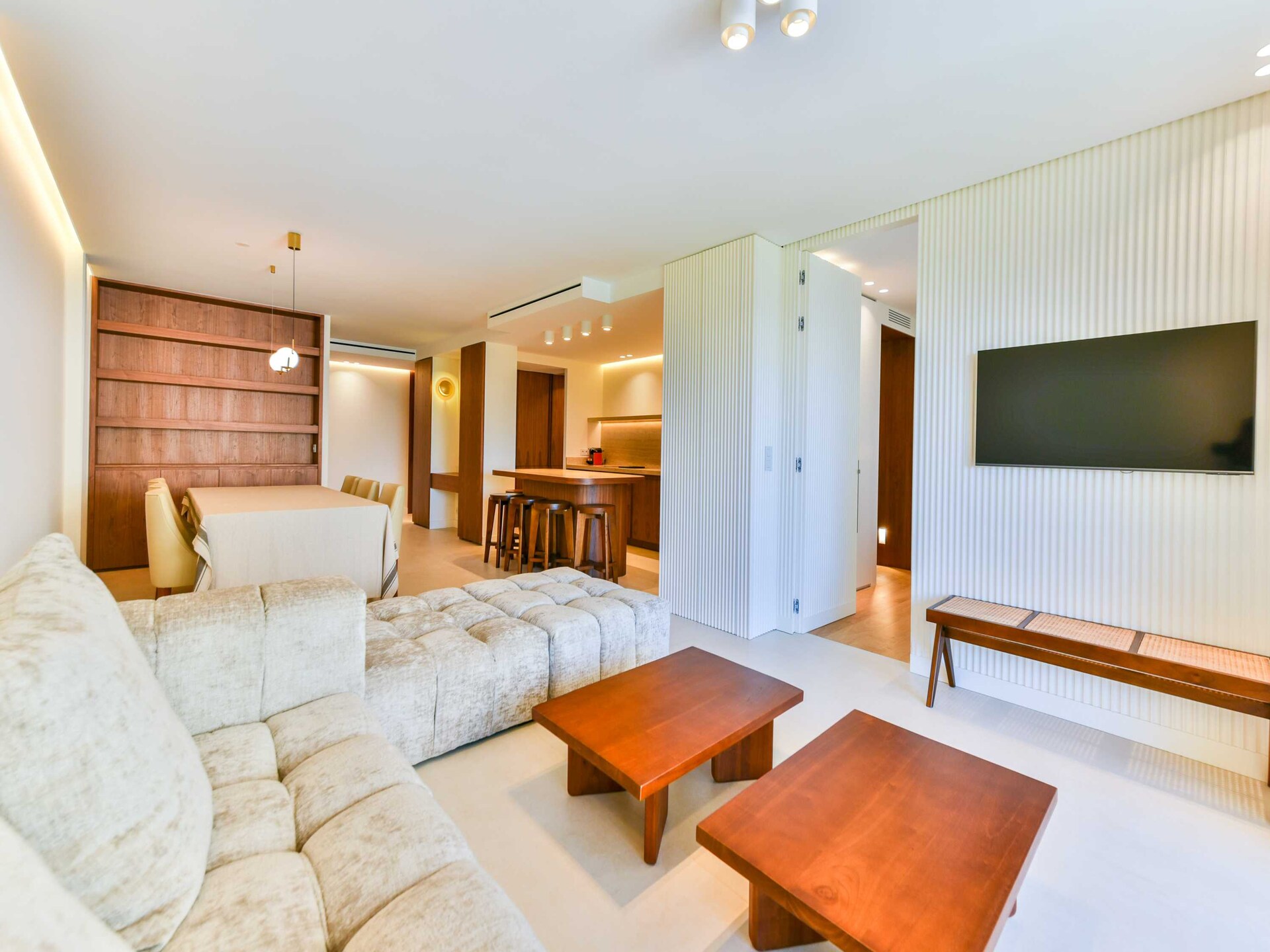 Ruim 3-slaapkamerappartement in het bruisende hart van Cannes - foto 7