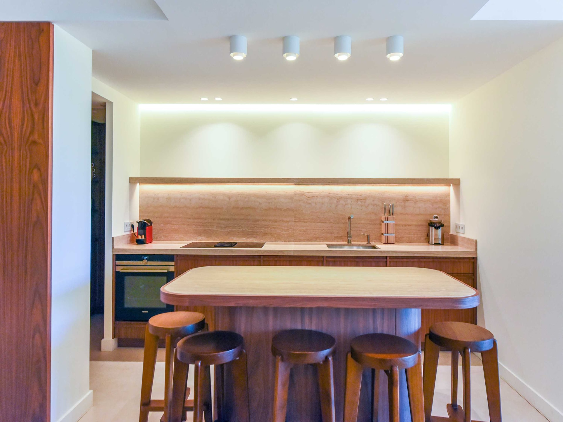 Ruim 3-slaapkamerappartement in het bruisende hart van Cannes - foto 10
