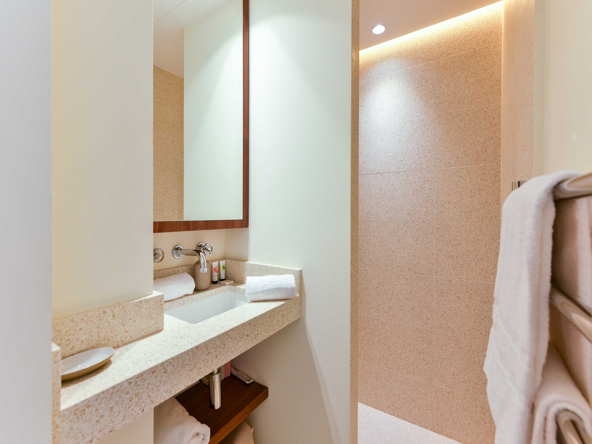 Ruim 3-slaapkamerappartement in het bruisende hart van Cannes - foto 14