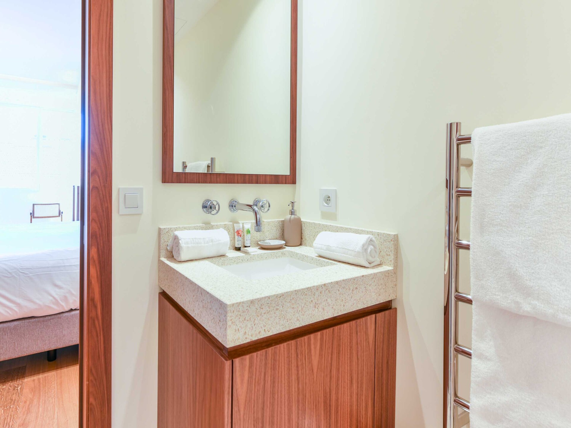 Ruim 3-slaapkamerappartement in het bruisende hart van Cannes - foto 15
