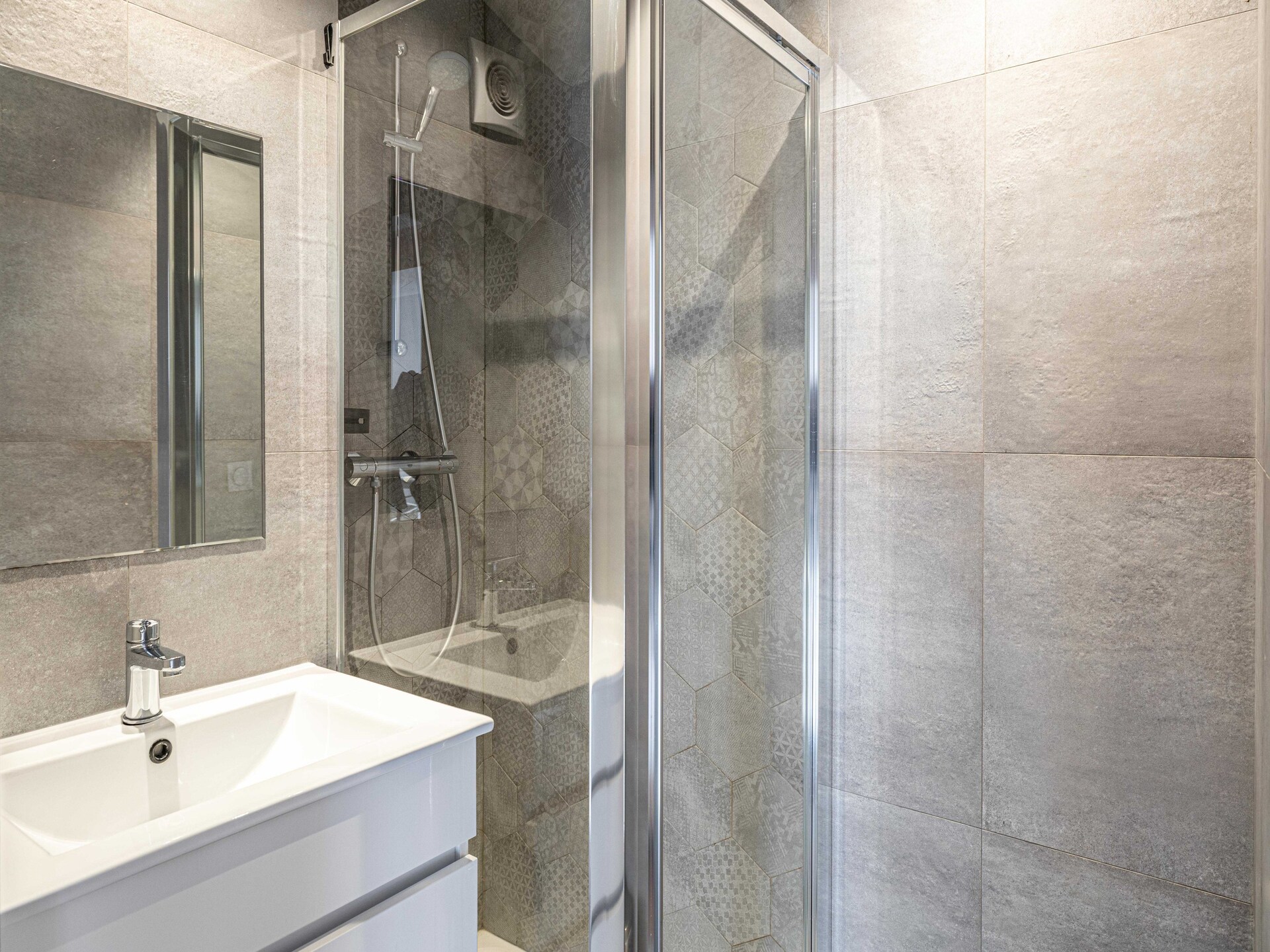 Licht duplexappartement met terras in het hart van Le Suquet, Cannes - foto 4