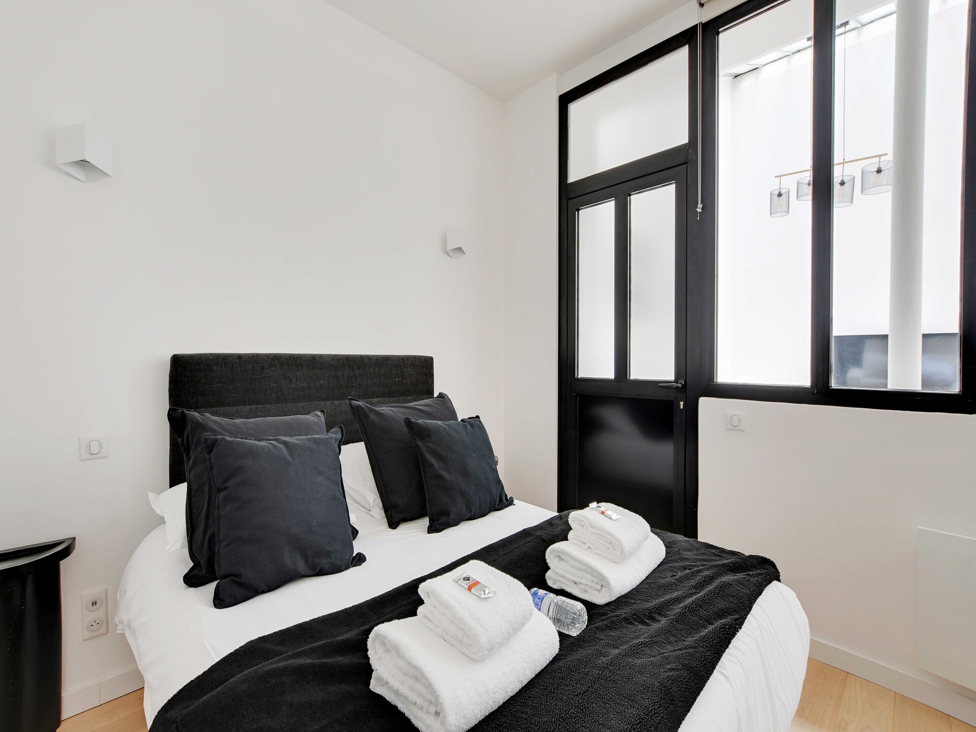 Authentiek appartement in bruisend 11e arrondissement, vlakbij Place Voltaire - foto 2