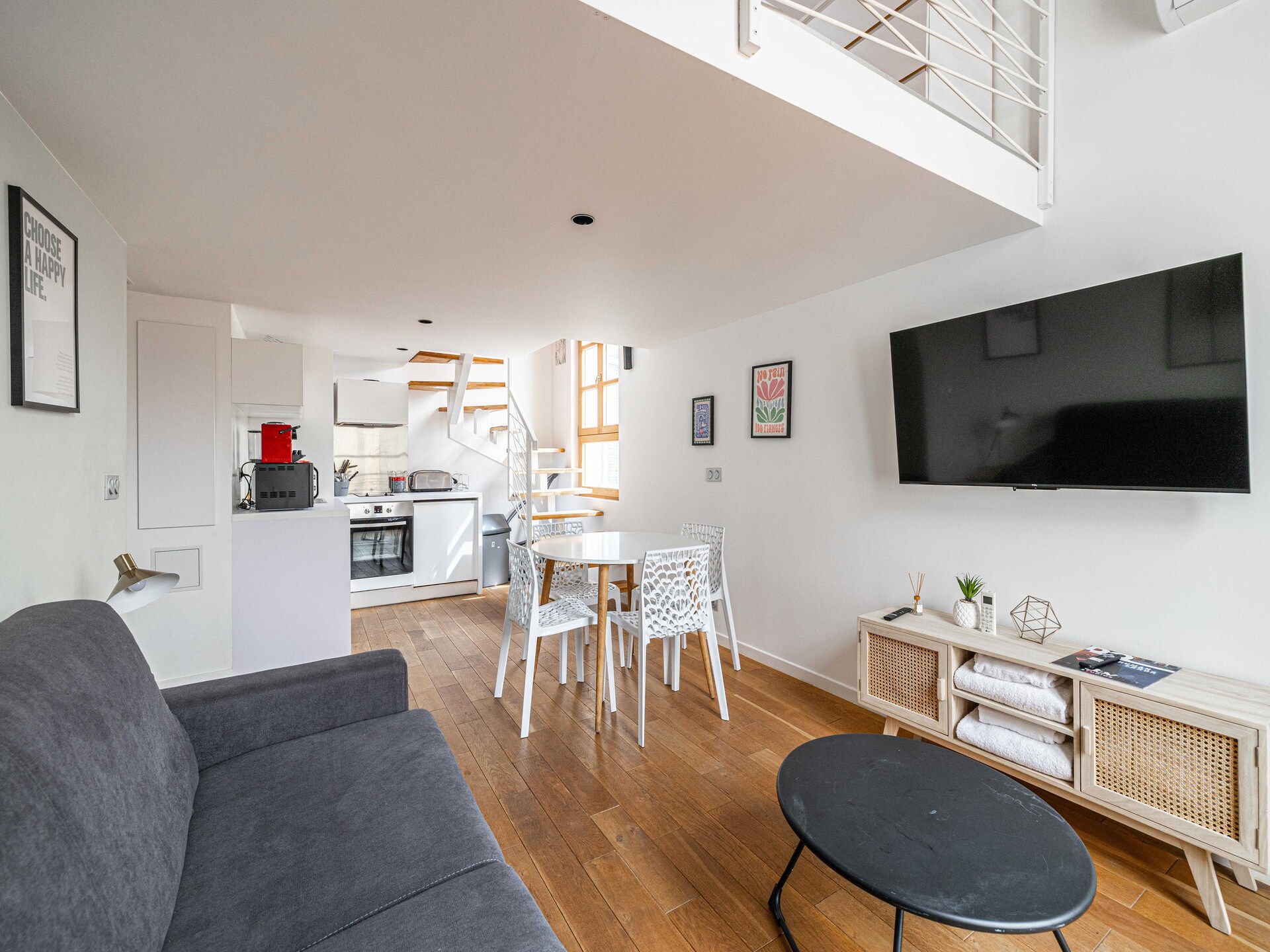 Licht duplex-appartement in het hart van Le Suquet, op 100m van het Palais - foto 2