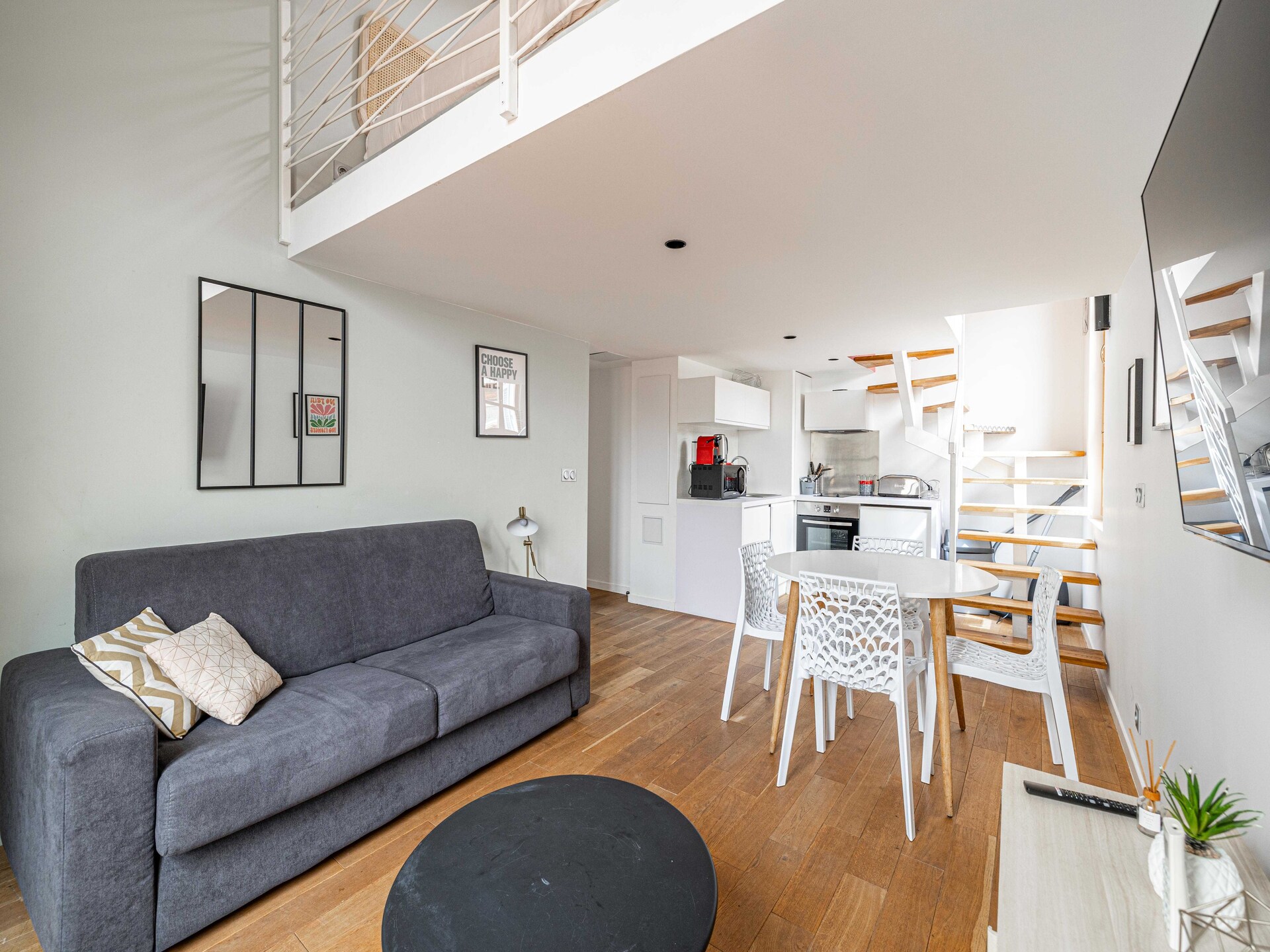 Licht duplex-appartement in het hart van Le Suquet, op 100m van het Palais - foto 6