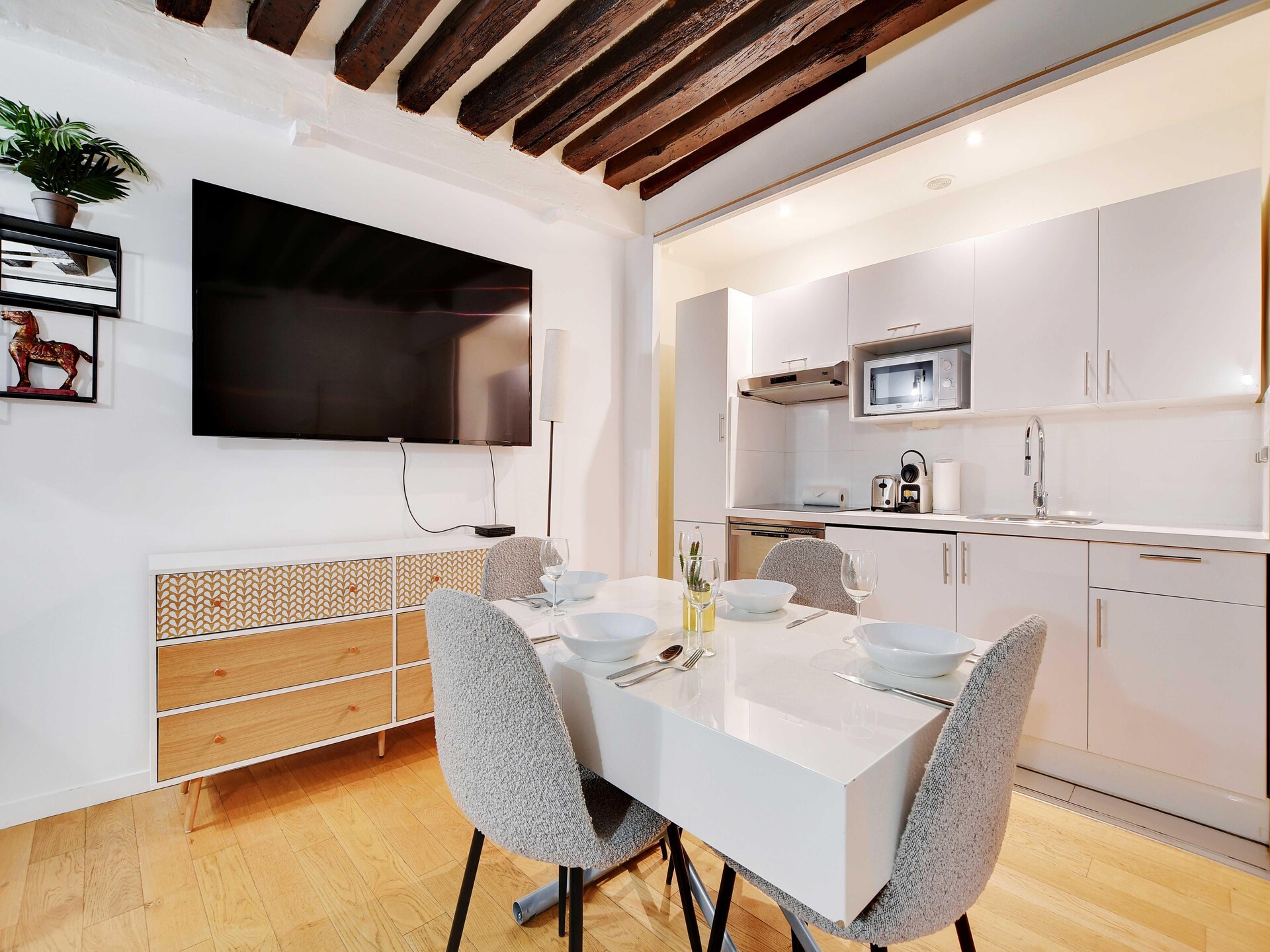 Gerenoveerd appartement in hartje 1e arrondissement, vlakbij metro - foto 10