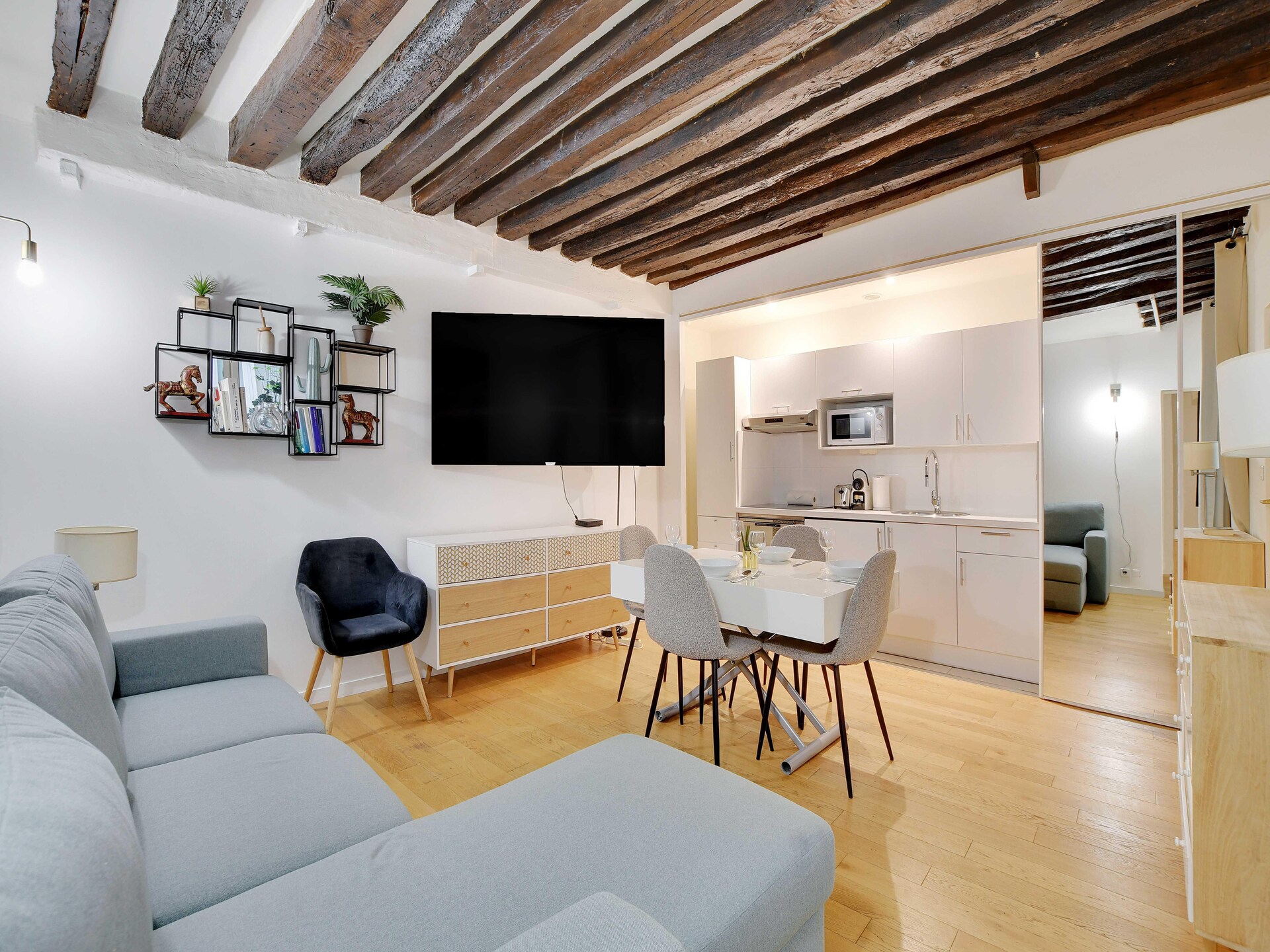 Gerenoveerd appartement in hartje 1e arrondissement, vlakbij metro - foto 2