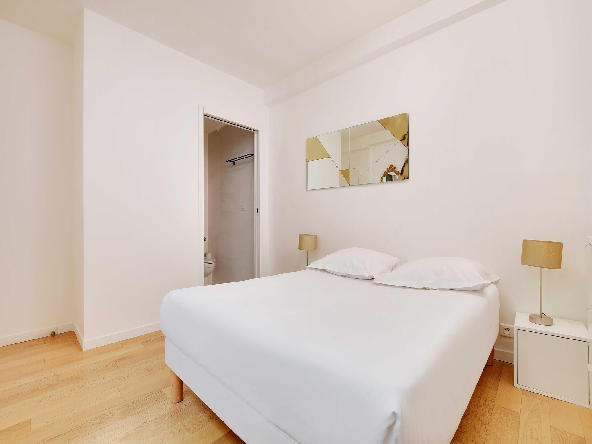Gerenoveerd appartement in hartje 1e arrondissement, vlakbij metro - foto 16