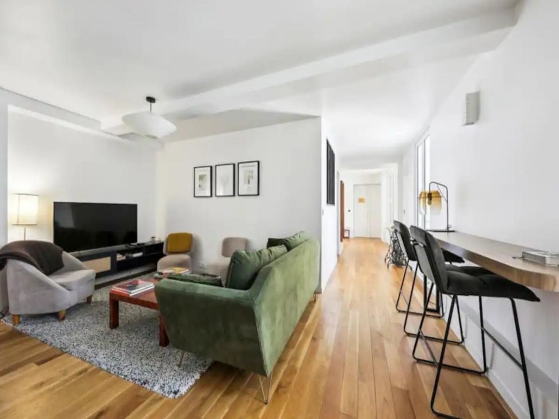 Ruim 4-slaapkamer appartement in Bonne-Nouvelle, vlakbij Porte Saint-Denis - foto 2
