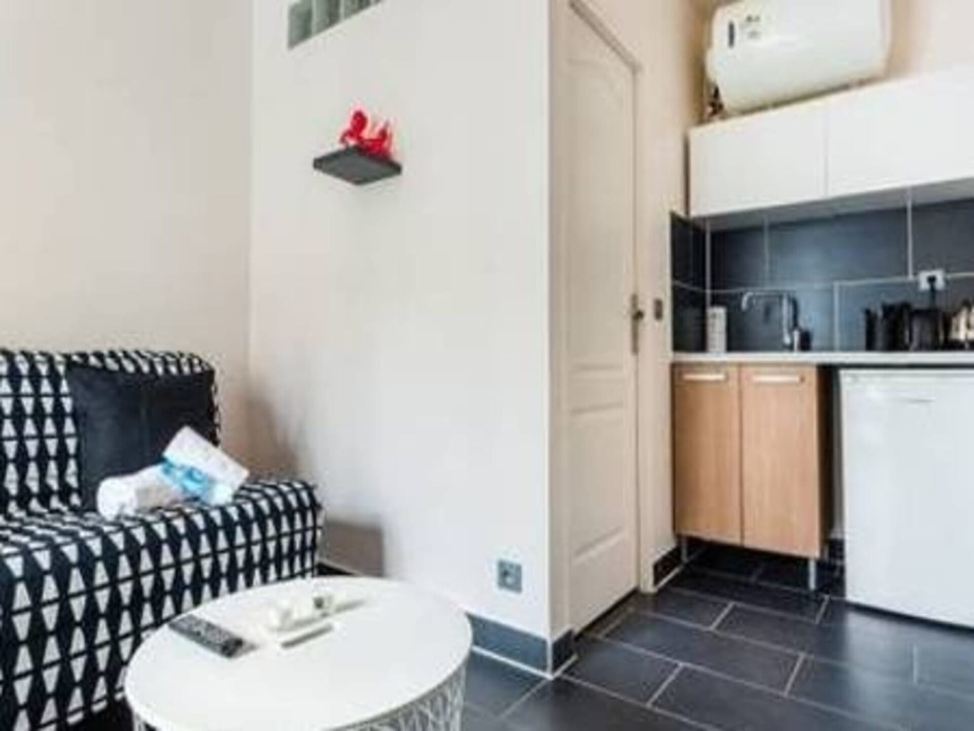 Compacte, moderne studio in Pantin, op 3 minuten van de metro naar Parijs - foto 4