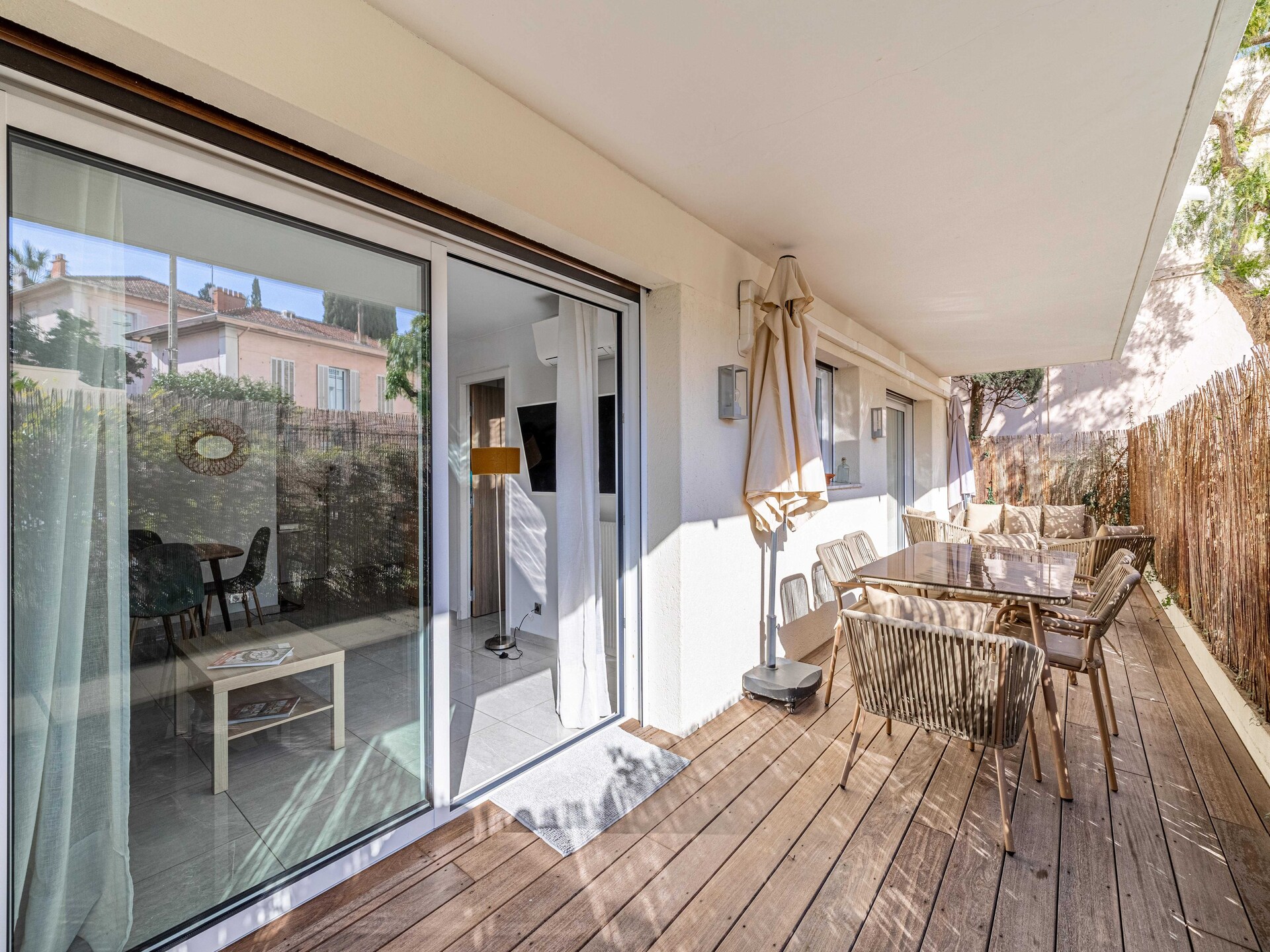 Licht appartement met 20m² terras in het hart van Cannes - foto 8