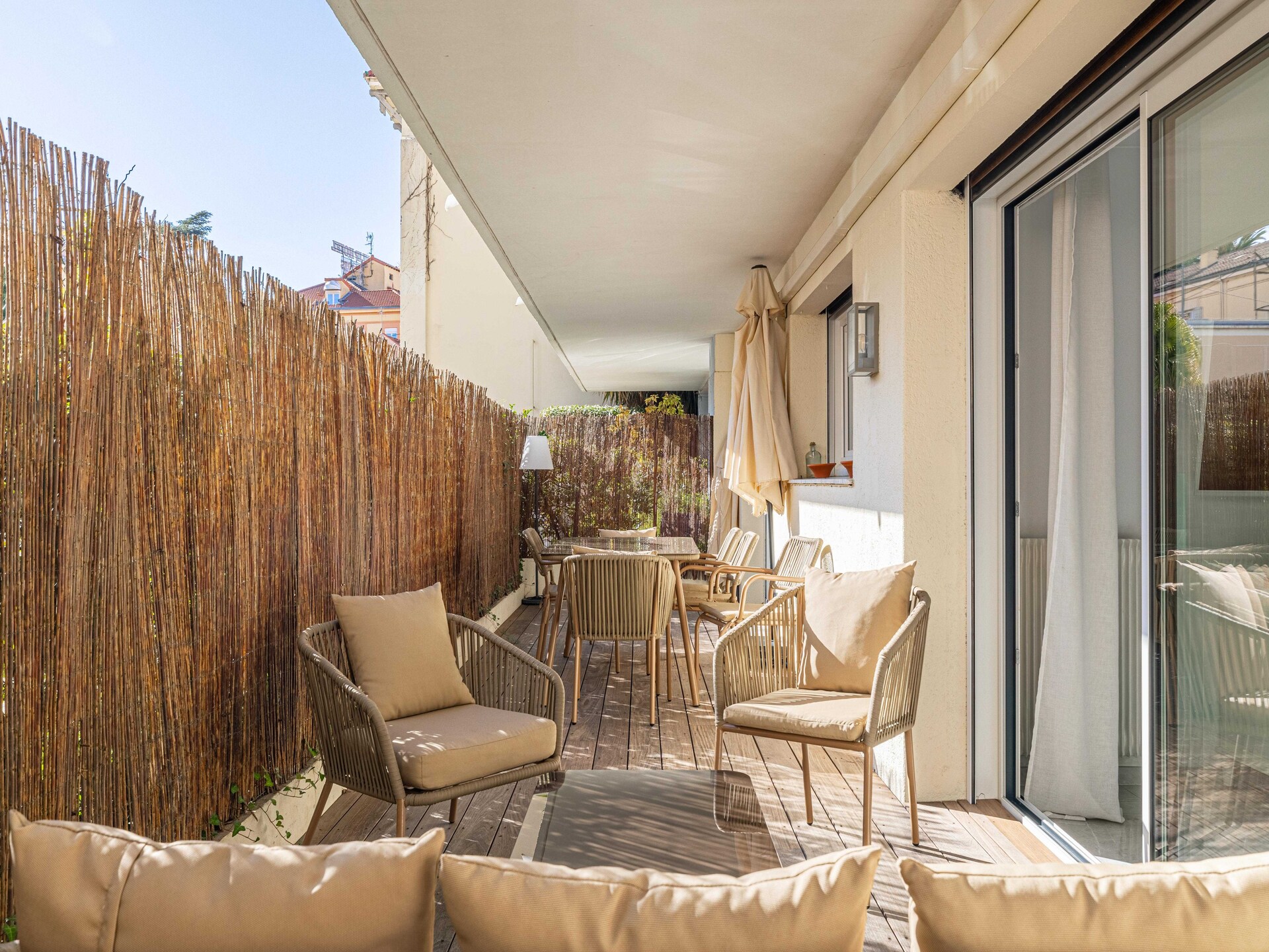 Licht appartement met 20m² terras in het hart van Cannes - foto 11